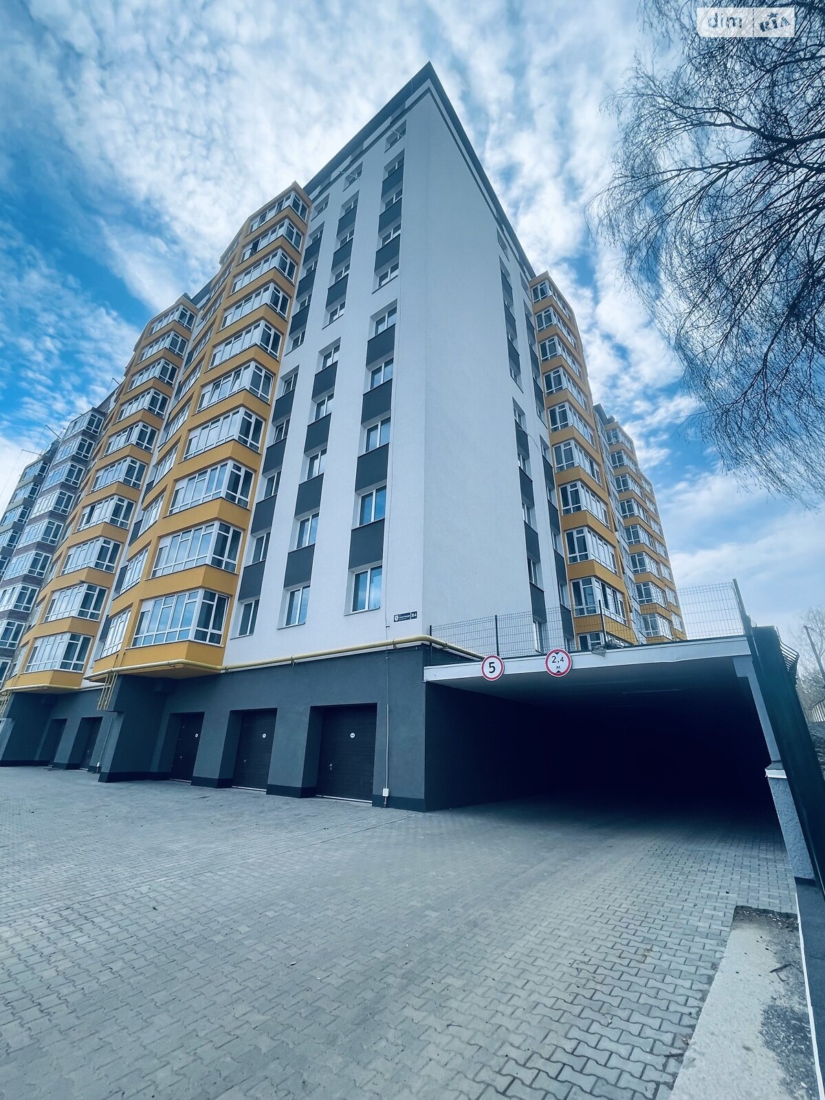 Продаж двокімнатної квартири в Хмельницькому, на вул. Степана Бандери 32/1, район Виставка фото 1 Продаж двокімнатної квартири в Хмельницькому, на вул. Степана Бандери 32/1, район Виставка фото 1