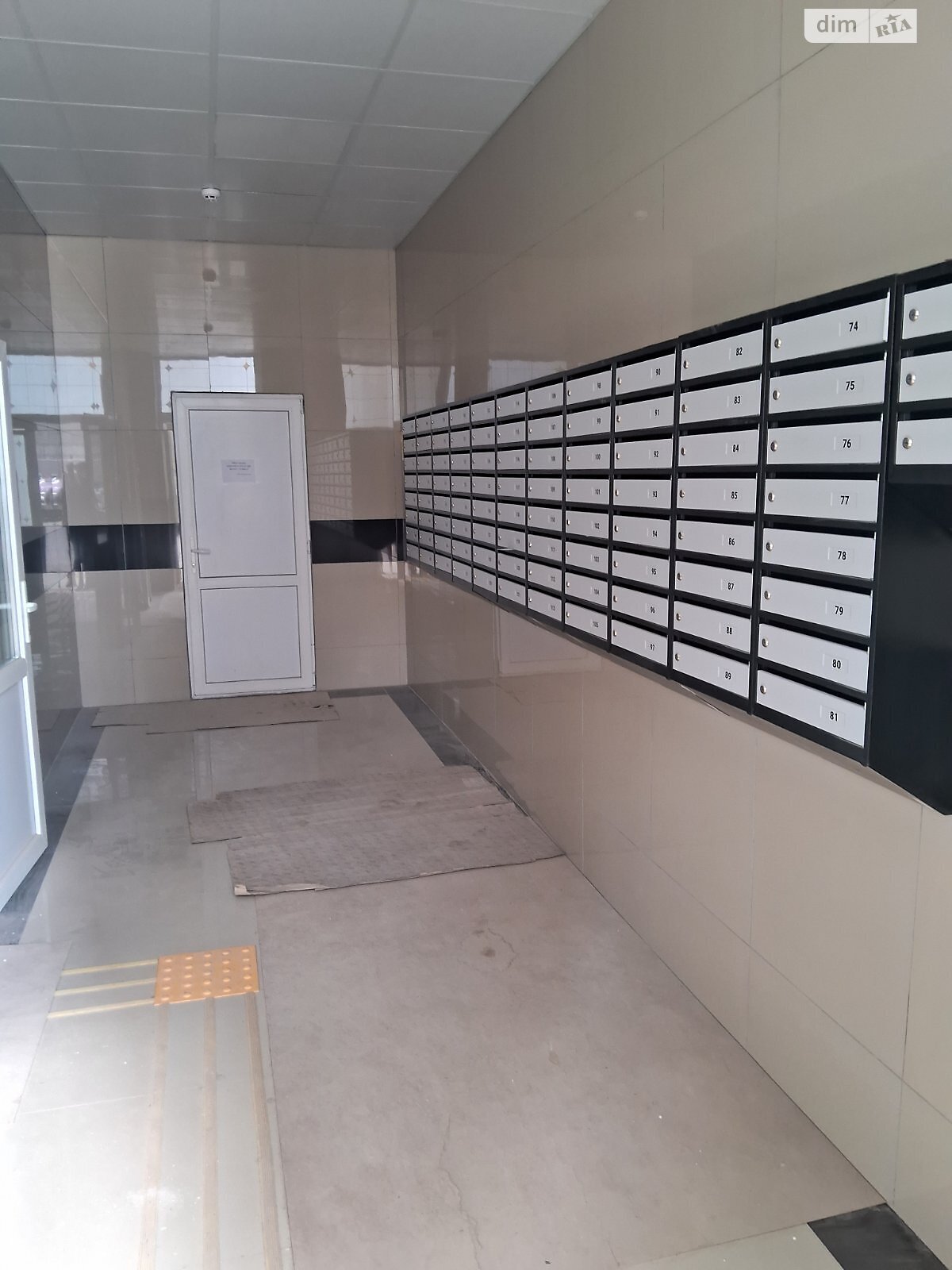 Продаж однокімнатної квартири в Хмельницькому, на вул. Степана Бандери 30А, район Виставка фото 1 Продаж однокімнатної квартири в Хмельницькому, на вул. Степана Бандери 30А, район Виставка фото 1