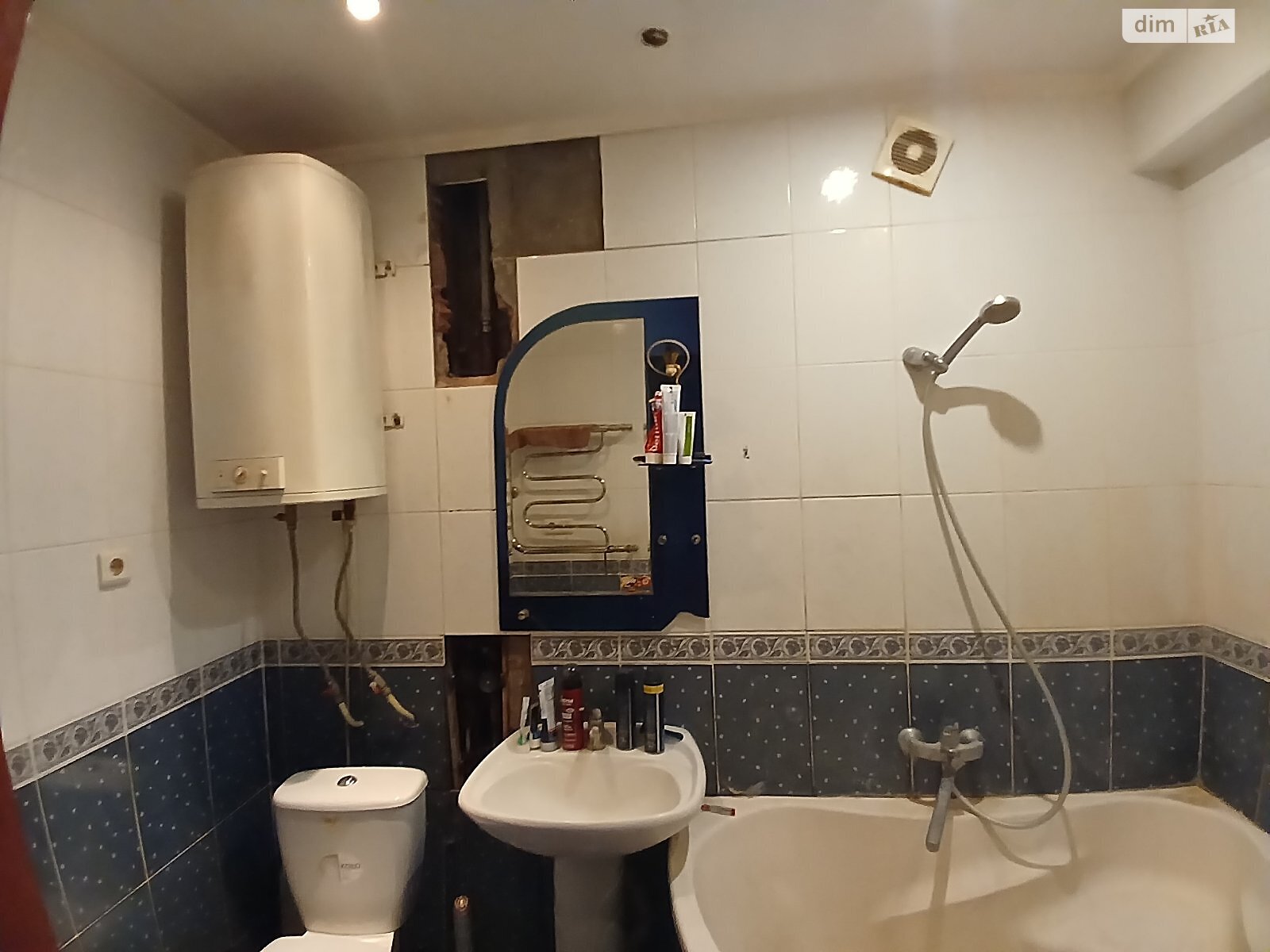 Продажа трехкомнатной квартиры в Хмельницком, на ул. Степана Бандеры, район Выставка фото 1 Продажа трехкомнатной квартиры в Хмельницком, на ул. Степана Бандеры, район Выставка фото 1