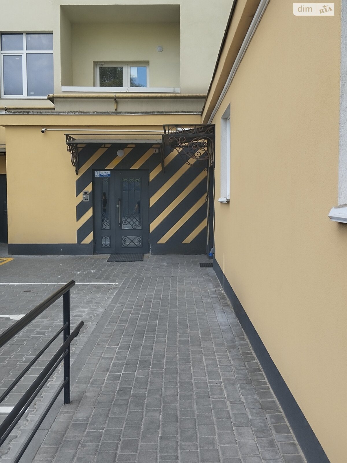 Продаж трикімнатної квартири в Хмельницькому, на вул. Свободи 12А, район Виставка фото 1 Продаж трикімнатної квартири в Хмельницькому, на вул. Свободи 12А, район Виставка фото 1