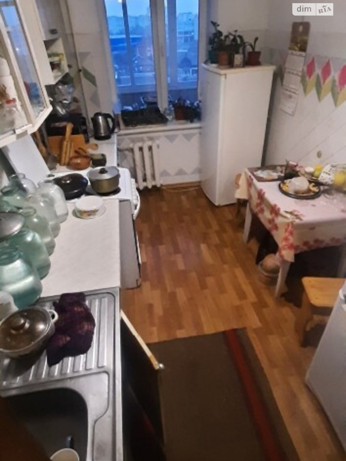 Продаж трикімнатної квартири в Хмельницькому, на вул. Зарічанська, район Виставка фото 1 Продаж трикімнатної квартири в Хмельницькому, на вул. Зарічанська, район Виставка фото 1