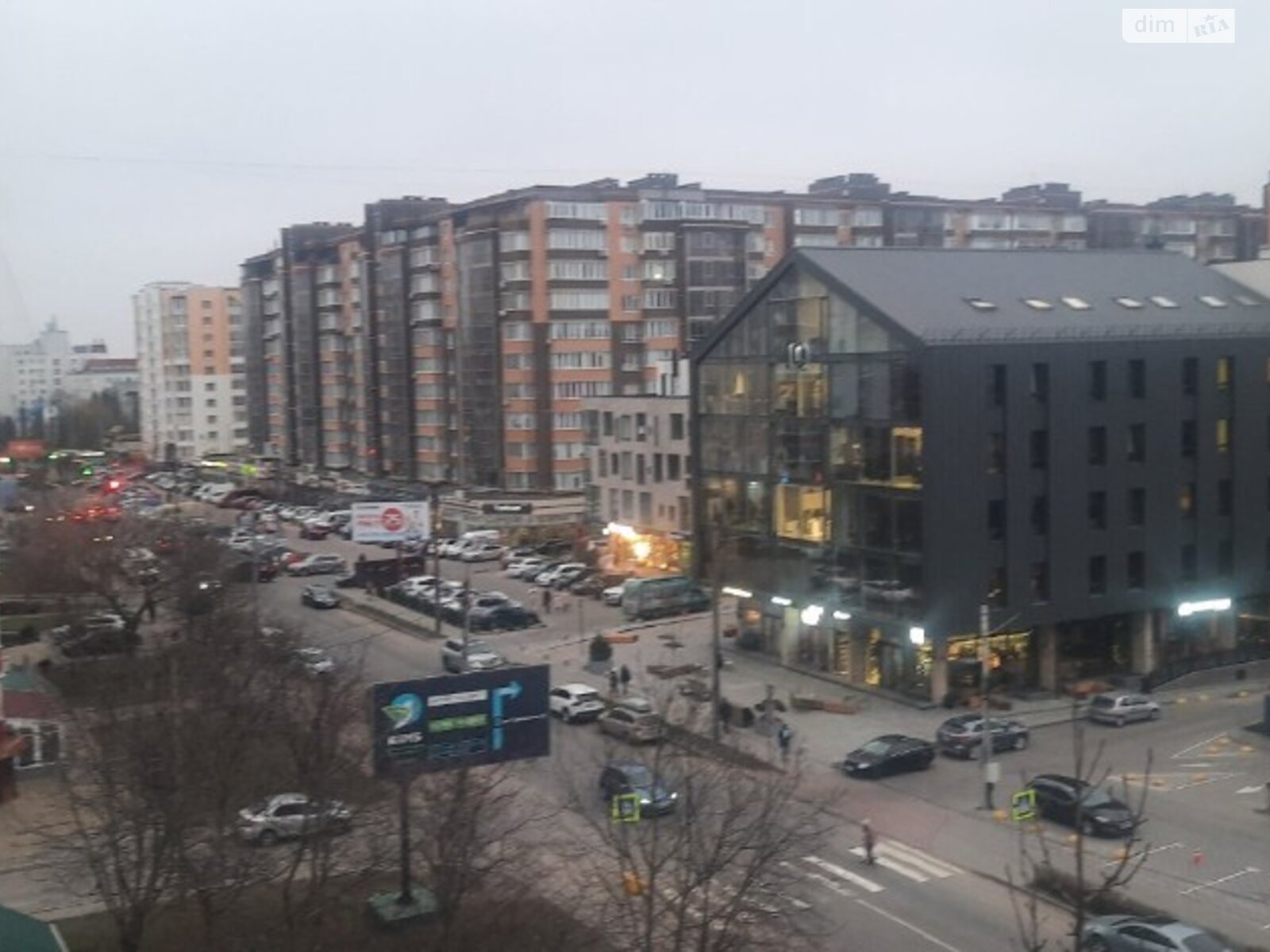 Продаж трикімнатної квартири в Хмельницькому, на вул. Зарічанська, район Виставка фото 1 Продаж трикімнатної квартири в Хмельницькому, на вул. Зарічанська, район Виставка фото 1