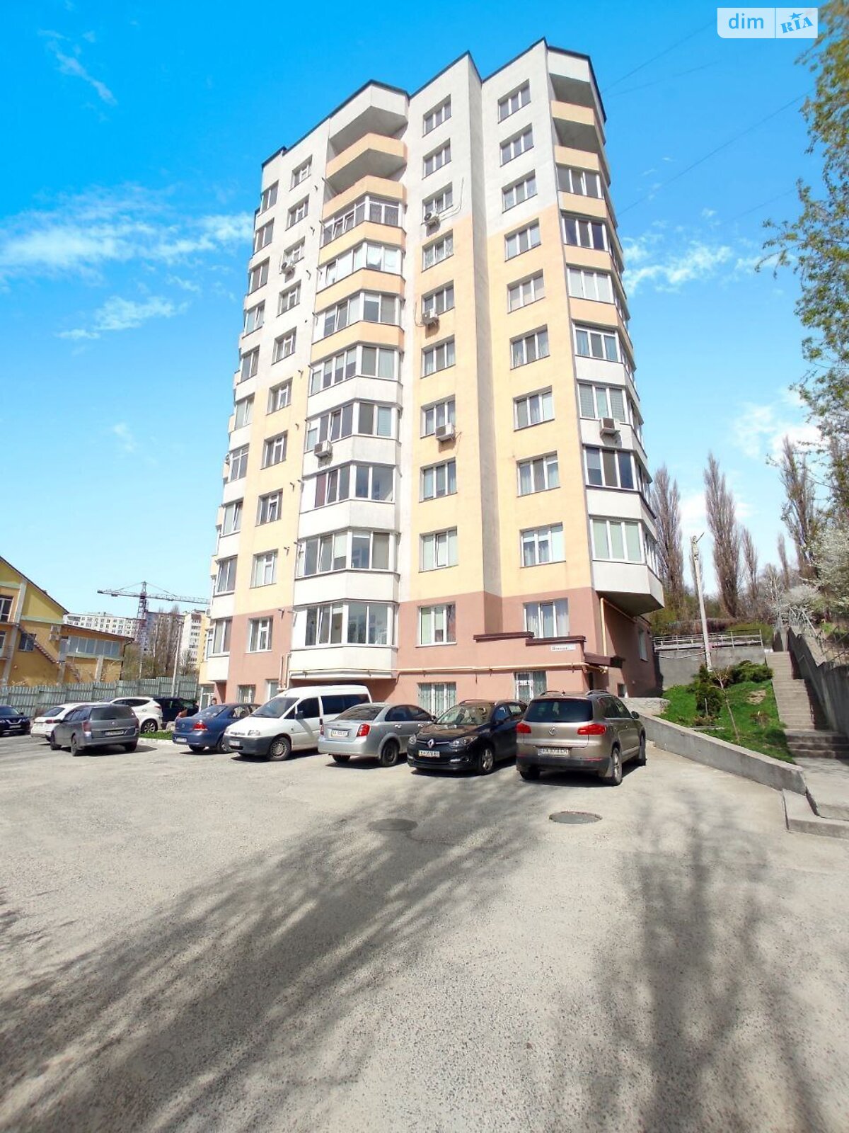 Продаж п`ятикімнатної квартири в Хмельницькому, на вул. Зарічанська, район Виставка фото 1 Продаж п`ятикімнатної квартири в Хмельницькому, на вул. Зарічанська, район Виставка фото 1