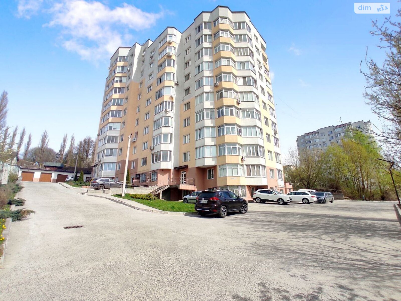 Продаж п`ятикімнатної квартири в Хмельницькому, на вул. Зарічанська, район Виставка фото 1 Продаж п`ятикімнатної квартири в Хмельницькому, на вул. Зарічанська, район Виставка фото 1