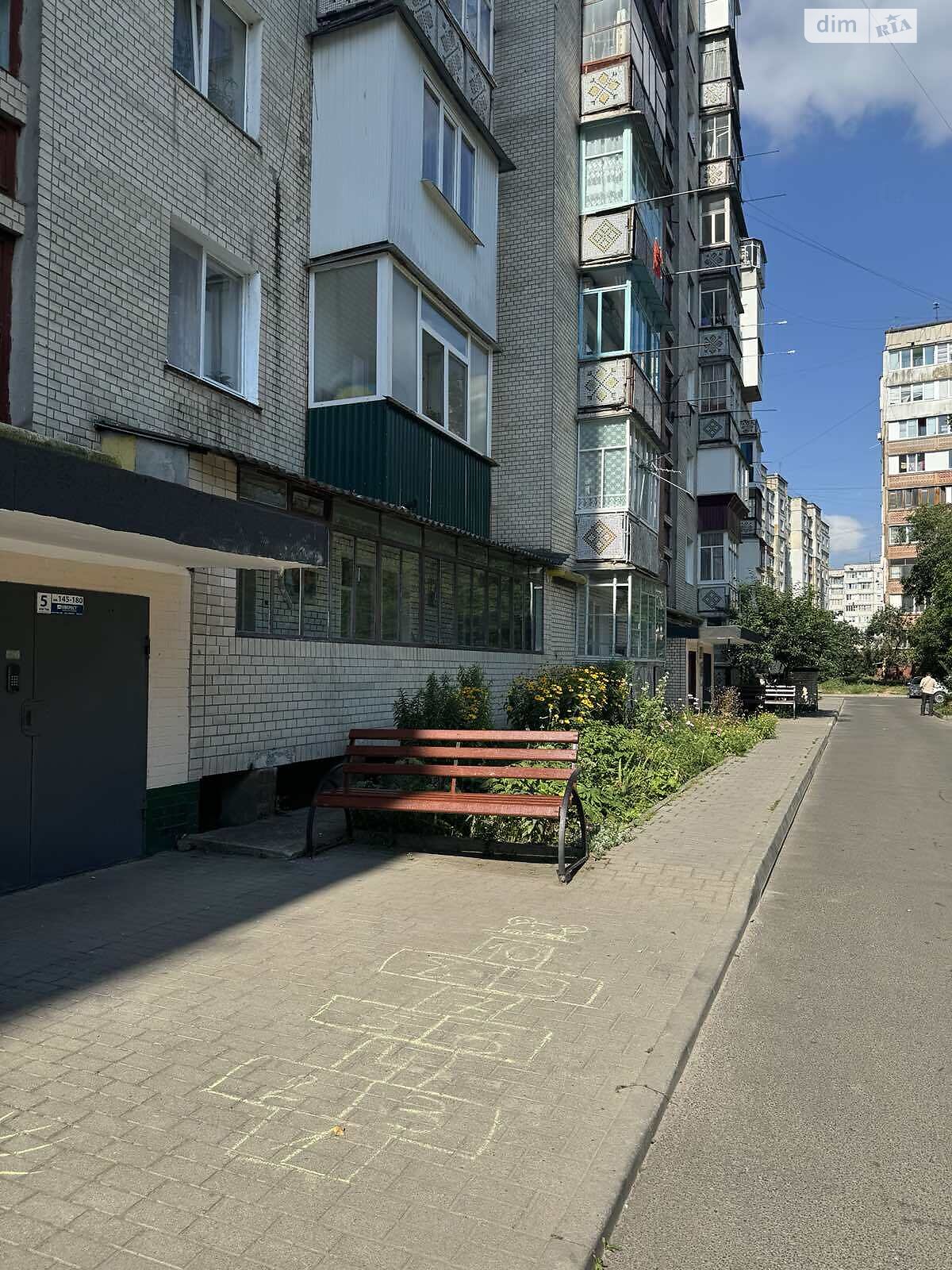 Продажа двухкомнатной квартиры в Хмельницком, на ул. Заречанская, район Выставка фото 1 Продажа двухкомнатной квартиры в Хмельницком, на ул. Заречанская, район Выставка фото 1