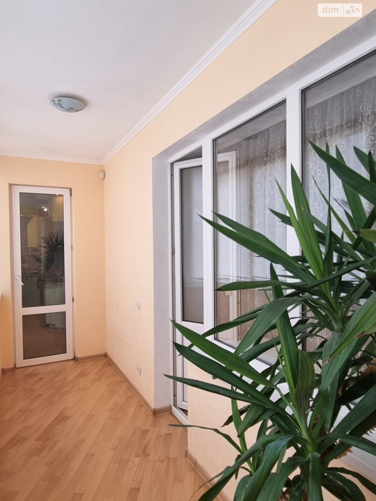 Продаж трикімнатної квартири в Хмельницькому, на вул. Зарічанська, район Виставка фото 1 Продаж трикімнатної квартири в Хмельницькому, на вул. Зарічанська, район Виставка фото 1