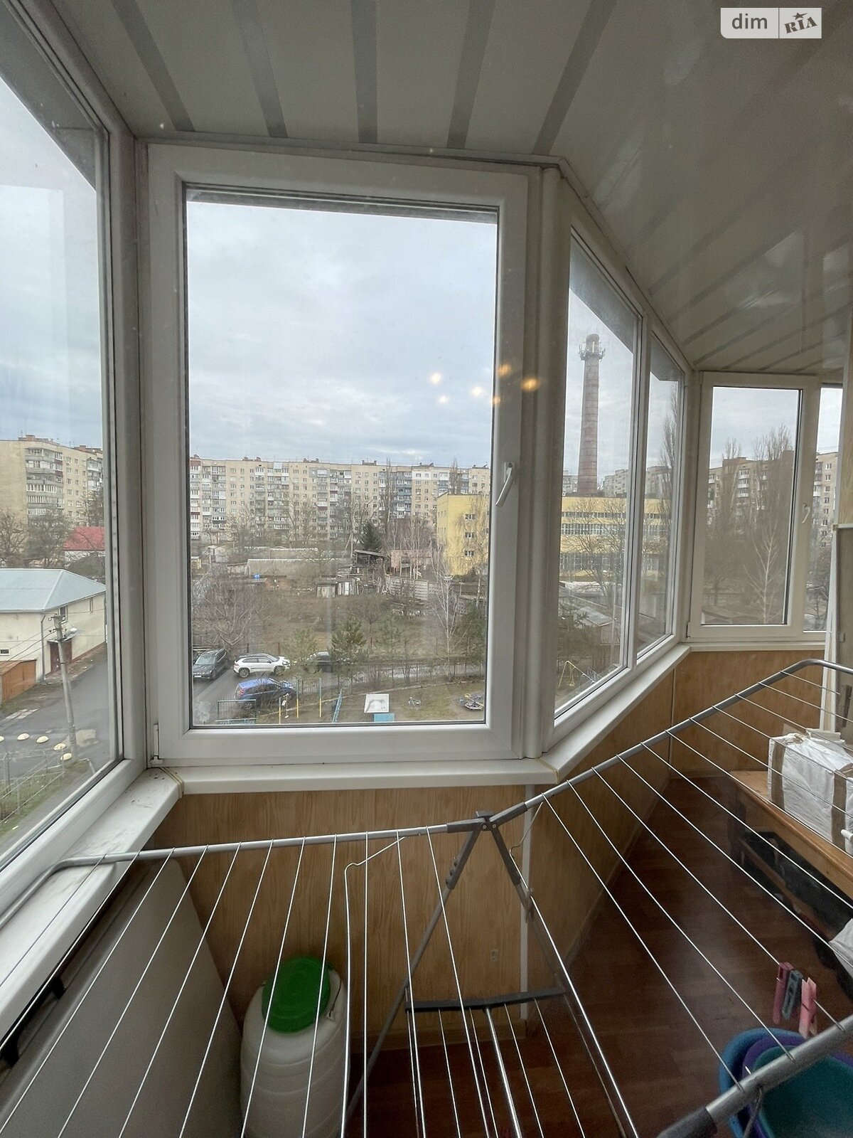 Продаж трикімнатної квартири в Хмельницькому, на вул. Зарічанська, район Виставка фото 1 Продаж трикімнатної квартири в Хмельницькому, на вул. Зарічанська, район Виставка фото 1