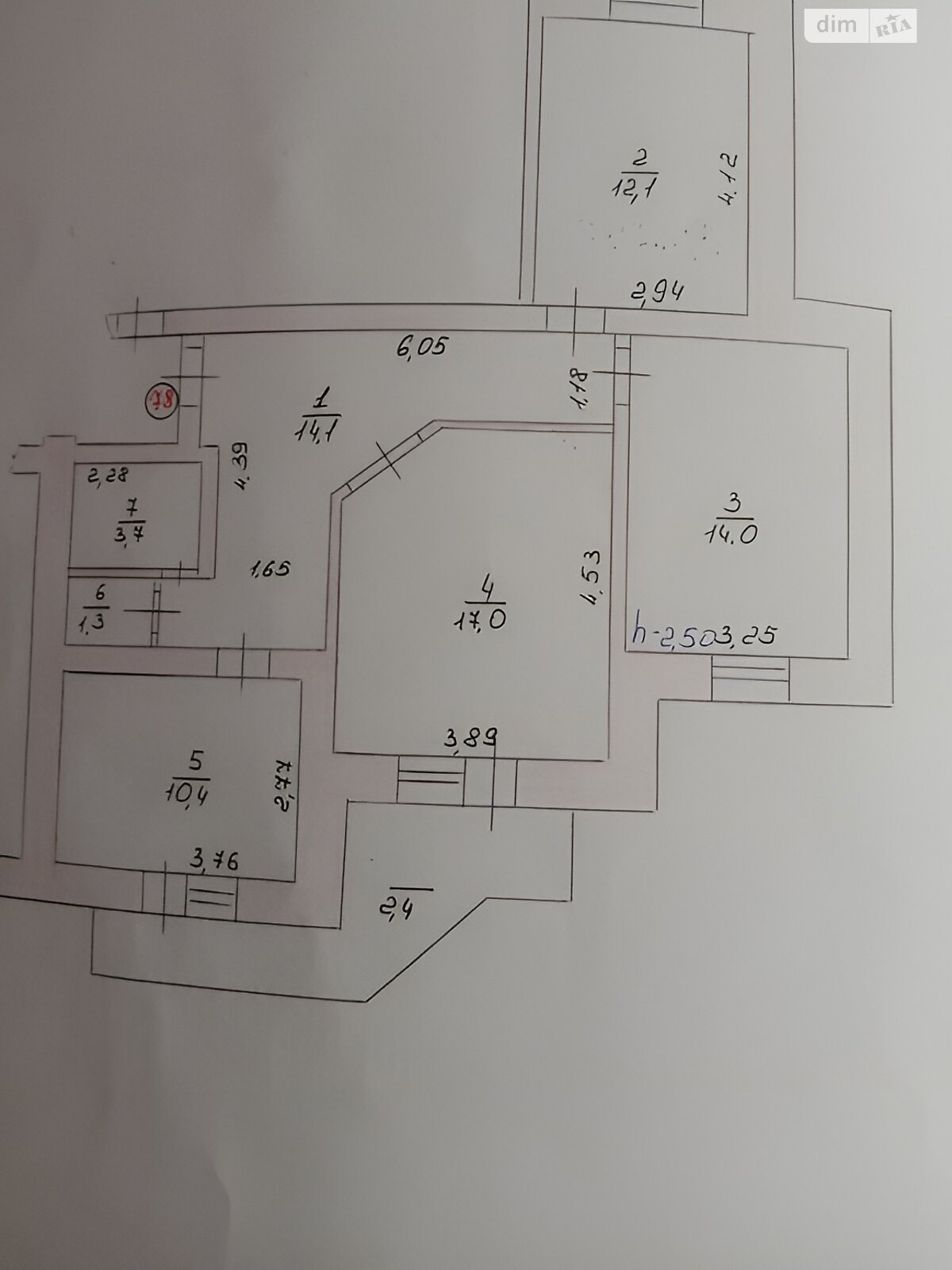 Продаж трикімнатної квартири в Хмельницькому, на вул. Зарічанська, район Виставка фото 1 Продаж трикімнатної квартири в Хмельницькому, на вул. Зарічанська, район Виставка фото 1