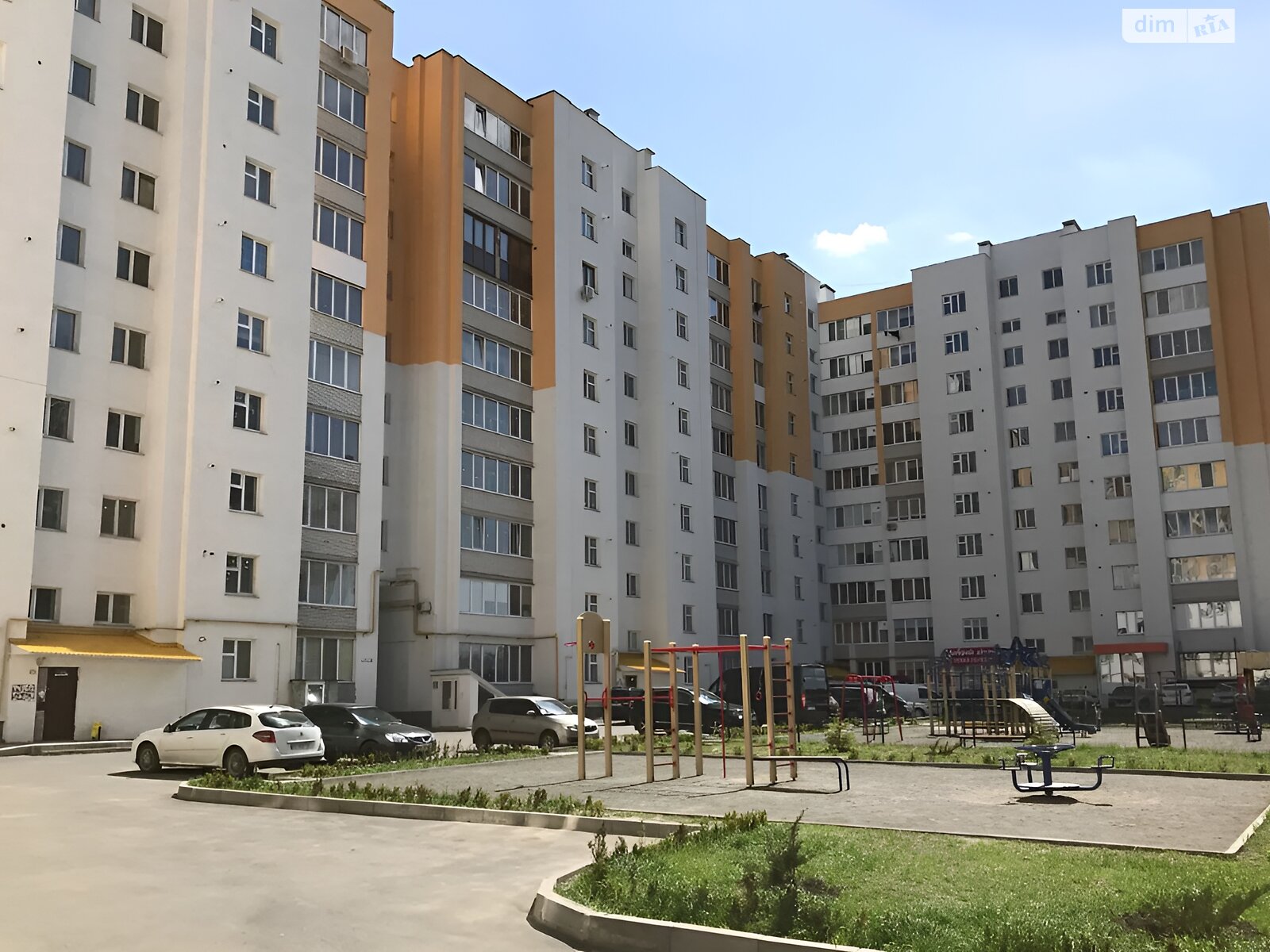 Продажа трехкомнатной квартиры в Хмельницком, на ул. Заречанская, район Выставка фото 1 Продажа трехкомнатной квартиры в Хмельницком, на ул. Заречанская, район Выставка фото 1