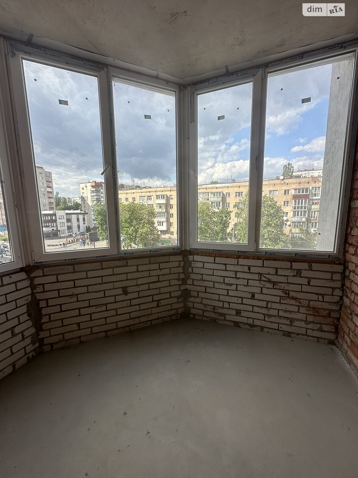 Продажа трехкомнатной квартиры в Хмельницком, на ул. Заречанская, район Выставка фото 1 Продажа трехкомнатной квартиры в Хмельницком, на ул. Заречанская, район Выставка фото 1