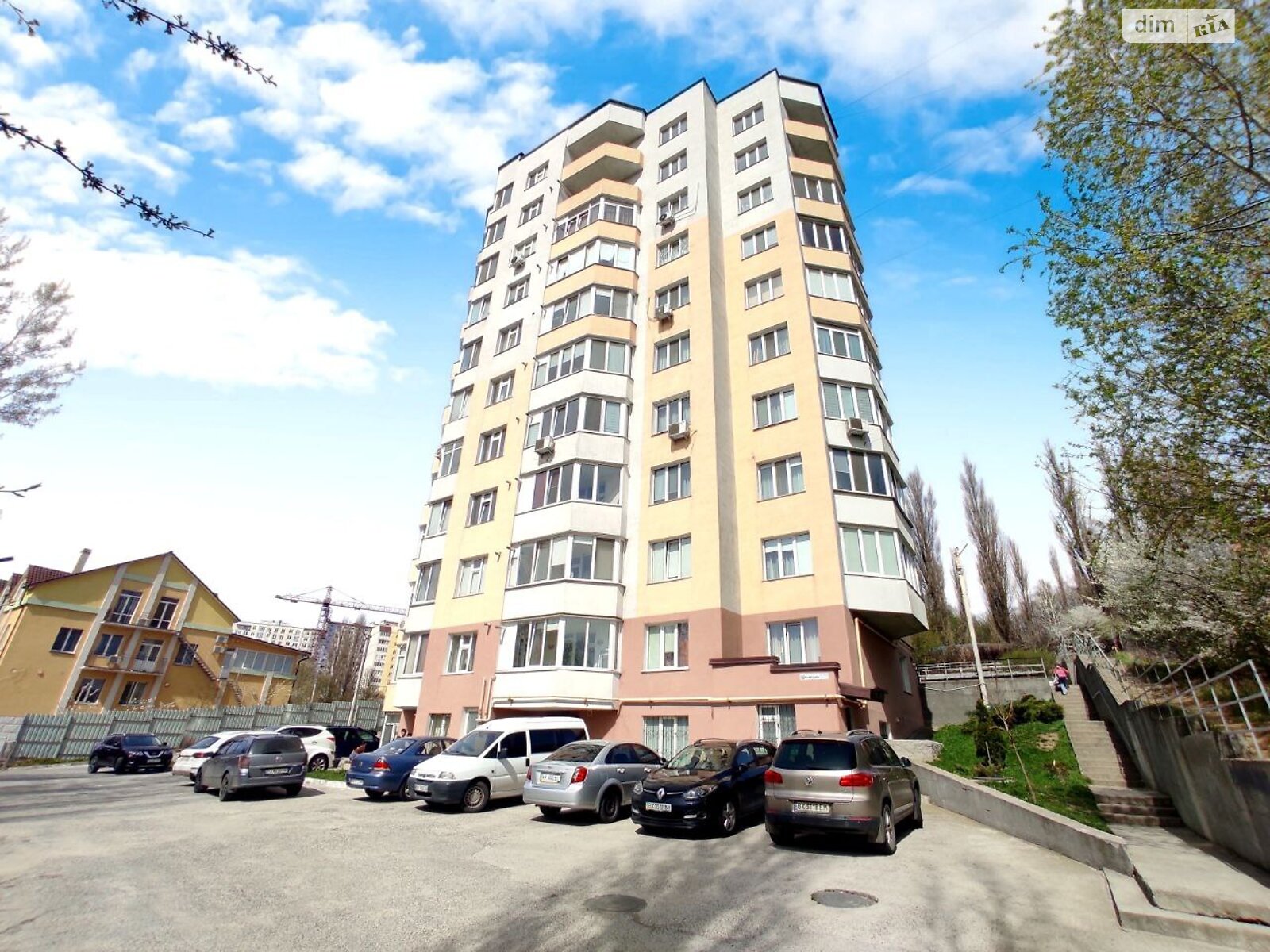 Продажа пятикомнатной квартиры в Хмельницком, на ул. Заречанская 14/4А, район Выставка фото 1 Продажа пятикомнатной квартиры в Хмельницком, на ул. Заречанская 14/4А, район Выставка фото 1