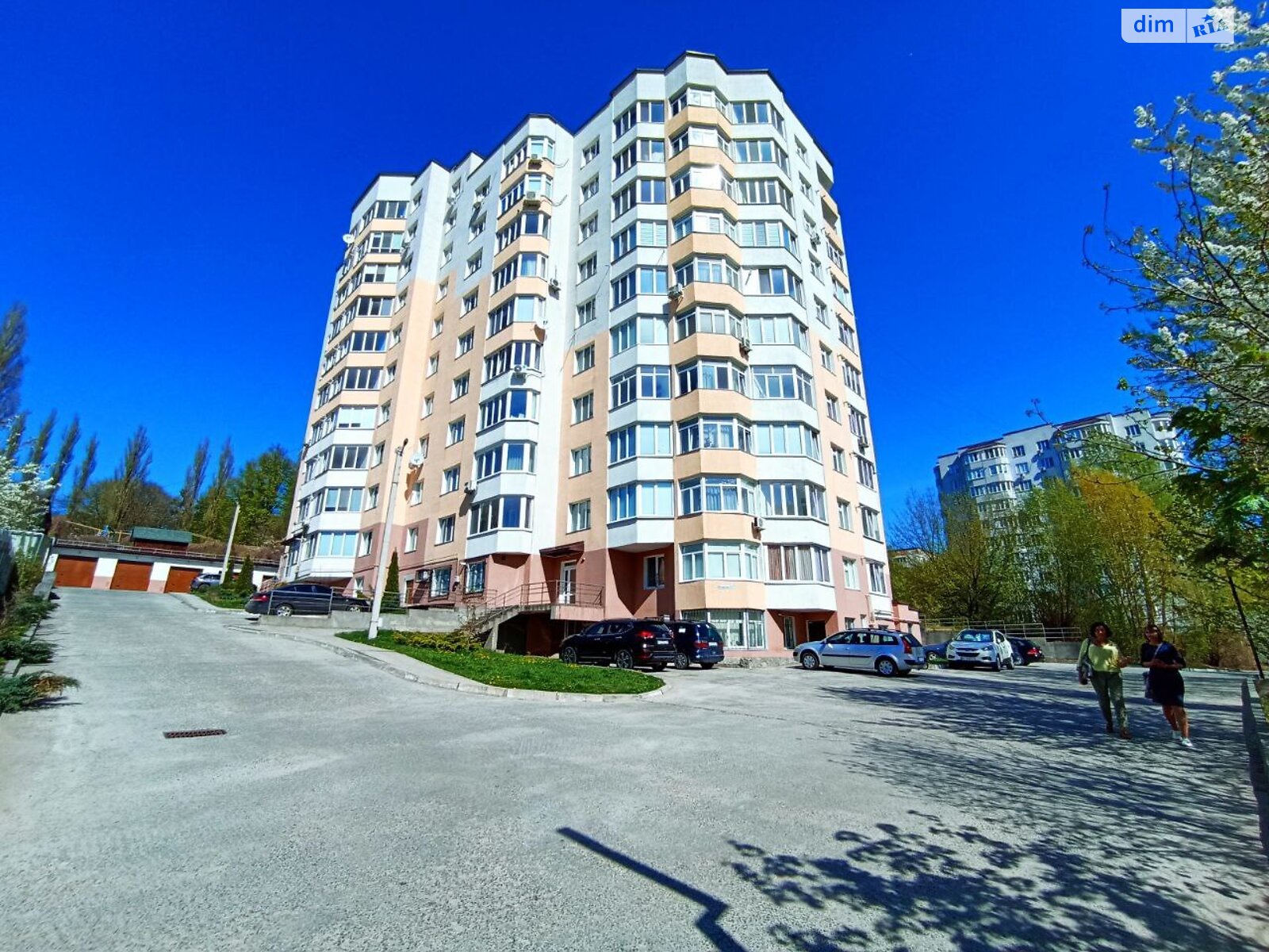 Продаж п`ятикімнатної квартири в Хмельницькому, на вул. Зарічанська 14/4А, район Виставка фото 1 Продаж п`ятикімнатної квартири в Хмельницькому, на вул. Зарічанська 14/4А, район Виставка фото 1