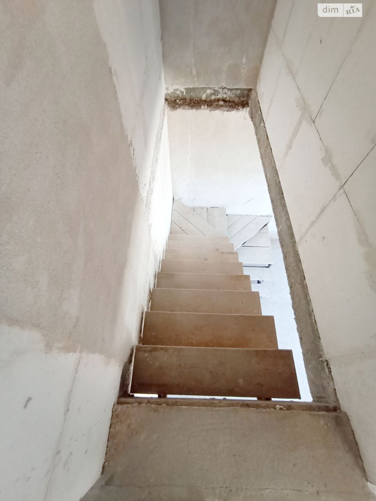 Продаж п`ятикімнатної квартири в Хмельницькому, на вул. Зарічанська 14/4А, район Виставка фото 1 Продаж п`ятикімнатної квартири в Хмельницькому, на вул. Зарічанська 14/4А, район Виставка фото 1