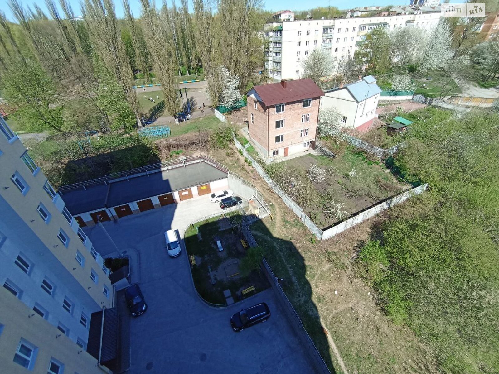 Продаж п`ятикімнатної квартири в Хмельницькому, на вул. Зарічанська 14/4А, район Виставка фото 1 Продаж п`ятикімнатної квартири в Хмельницькому, на вул. Зарічанська 14/4А, район Виставка фото 1
