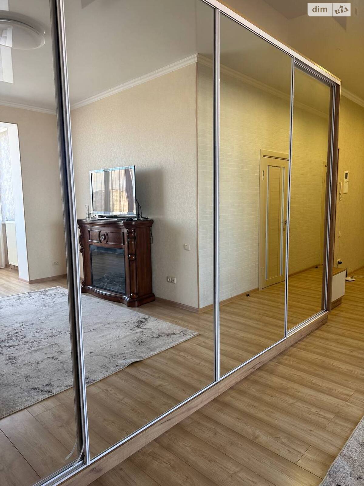 Продаж двокімнатної квартири в Хмельницькому, на вул. Зарічанська 3/2Б, район Виставка фото 1 Продаж двокімнатної квартири в Хмельницькому, на вул. Зарічанська 3/2Б, район Виставка фото 1