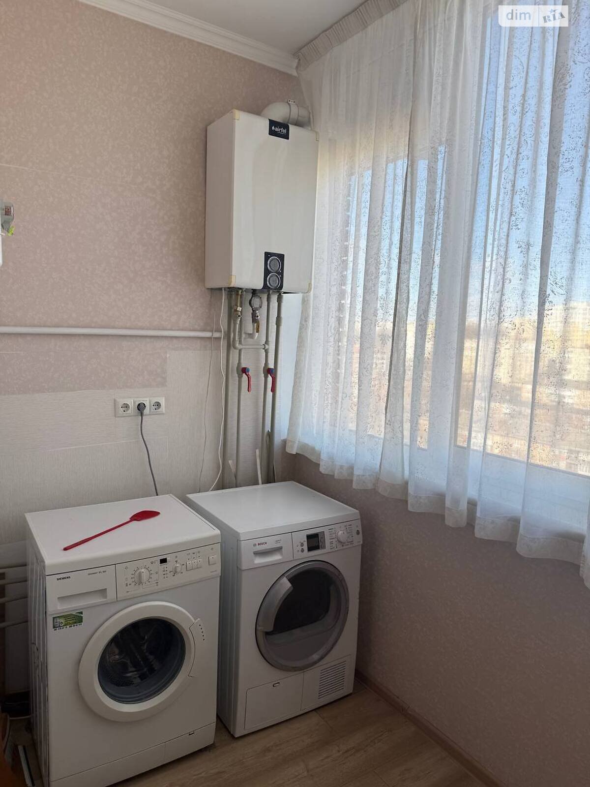 Продаж двокімнатної квартири в Хмельницькому, на вул. Зарічанська 3/2Б, район Виставка фото 1 Продаж двокімнатної квартири в Хмельницькому, на вул. Зарічанська 3/2Б, район Виставка фото 1