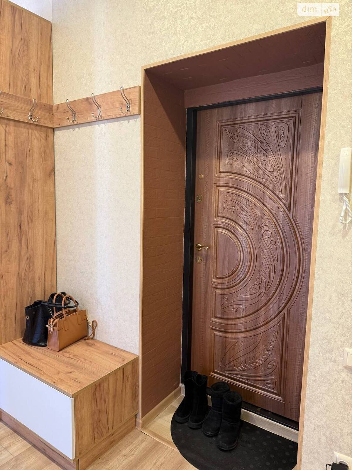 Продаж двокімнатної квартири в Хмельницькому, на вул. Зарічанська 3/2Б, район Виставка фото 1 Продаж двокімнатної квартири в Хмельницькому, на вул. Зарічанська 3/2Б, район Виставка фото 1