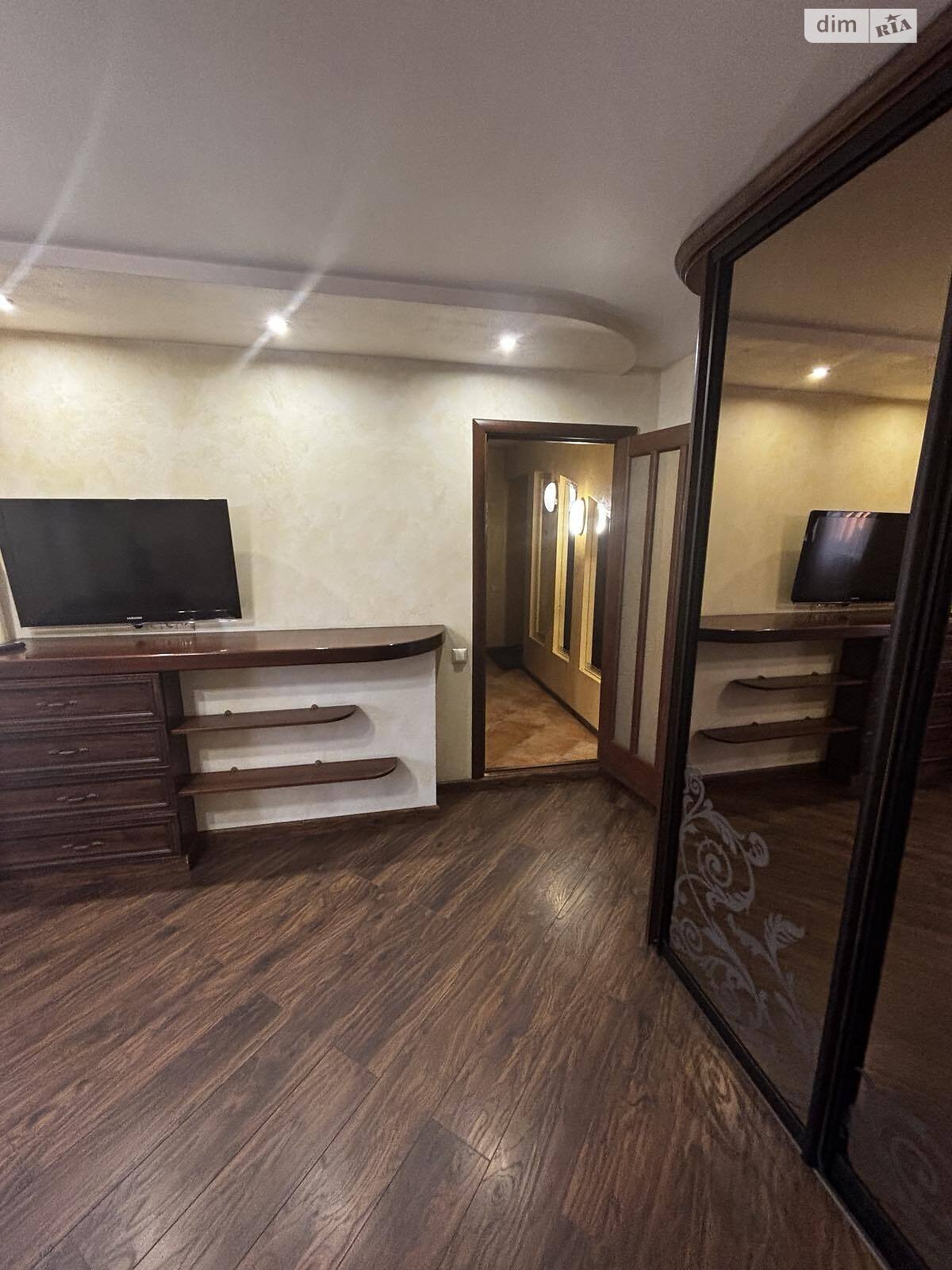 Продаж однокімнатної квартири в Хмельницькому, на вул. Зарічанська, район Виставка фото 1 Продаж однокімнатної квартири в Хмельницькому, на вул. Зарічанська, район Виставка фото 1