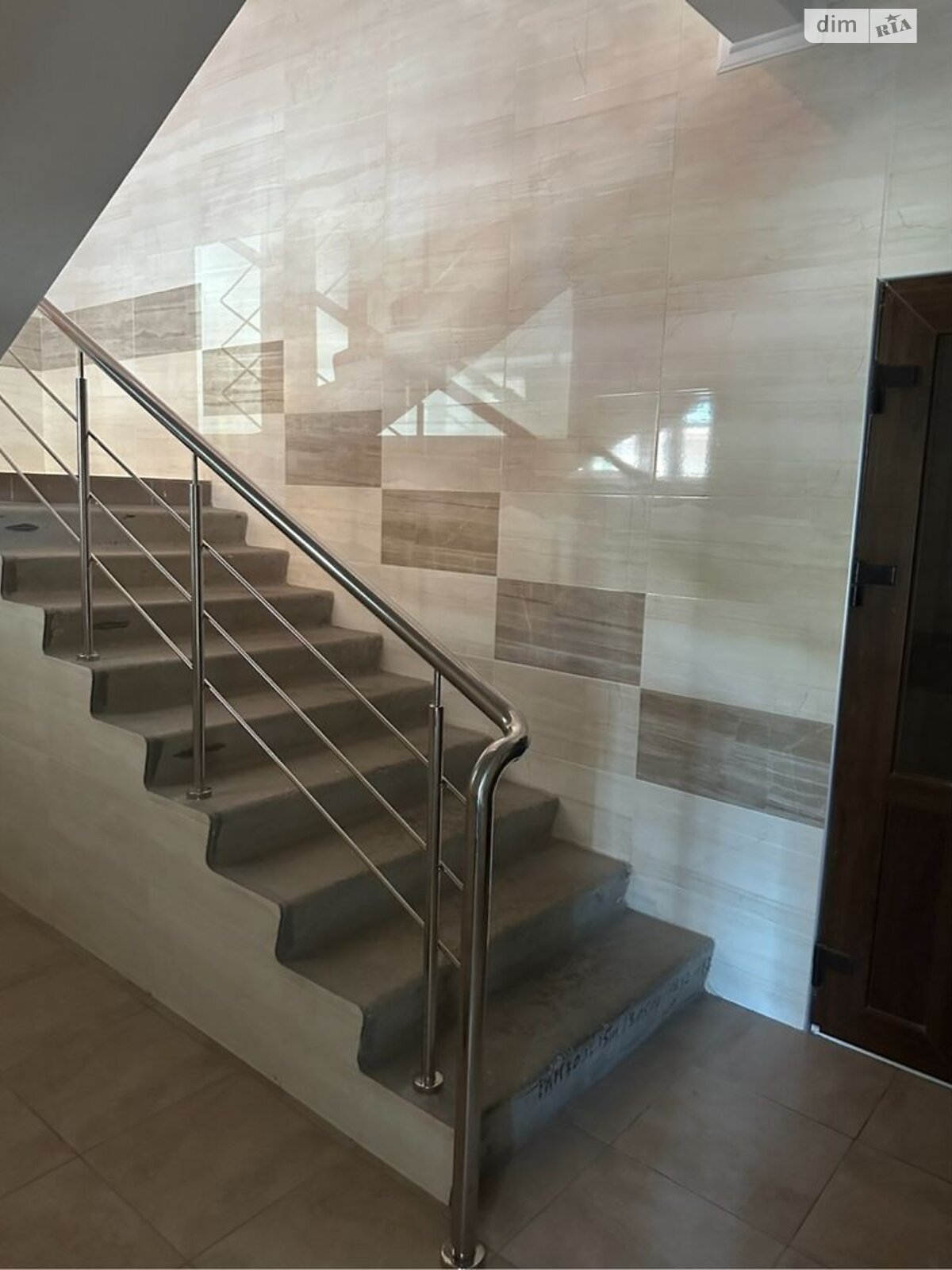 Продаж однокімнатної квартири в Хмельницькому, на вул. Зарічанська, район Виставка фото 1 Продаж однокімнатної квартири в Хмельницькому, на вул. Зарічанська, район Виставка фото 1