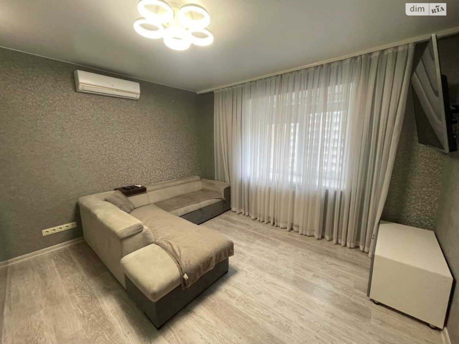 Продаж двокімнатної квартири в Хмельницькому, на вул. Зарічанська 3/2Б, район Виставка фото 1