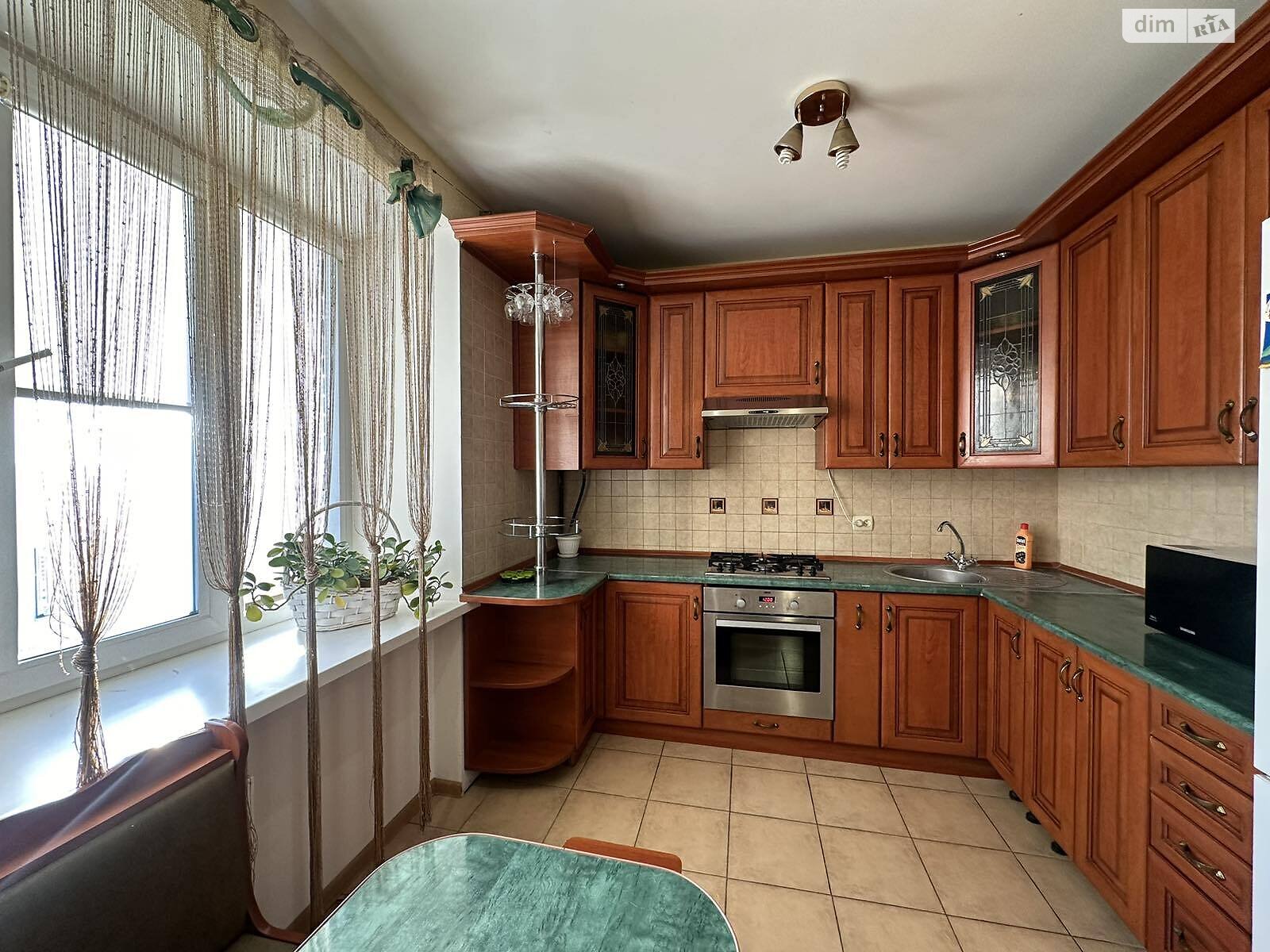Продаж двокімнатної квартири в Хмельницькому, на вул. Зарічанська, район Виставка фото 1