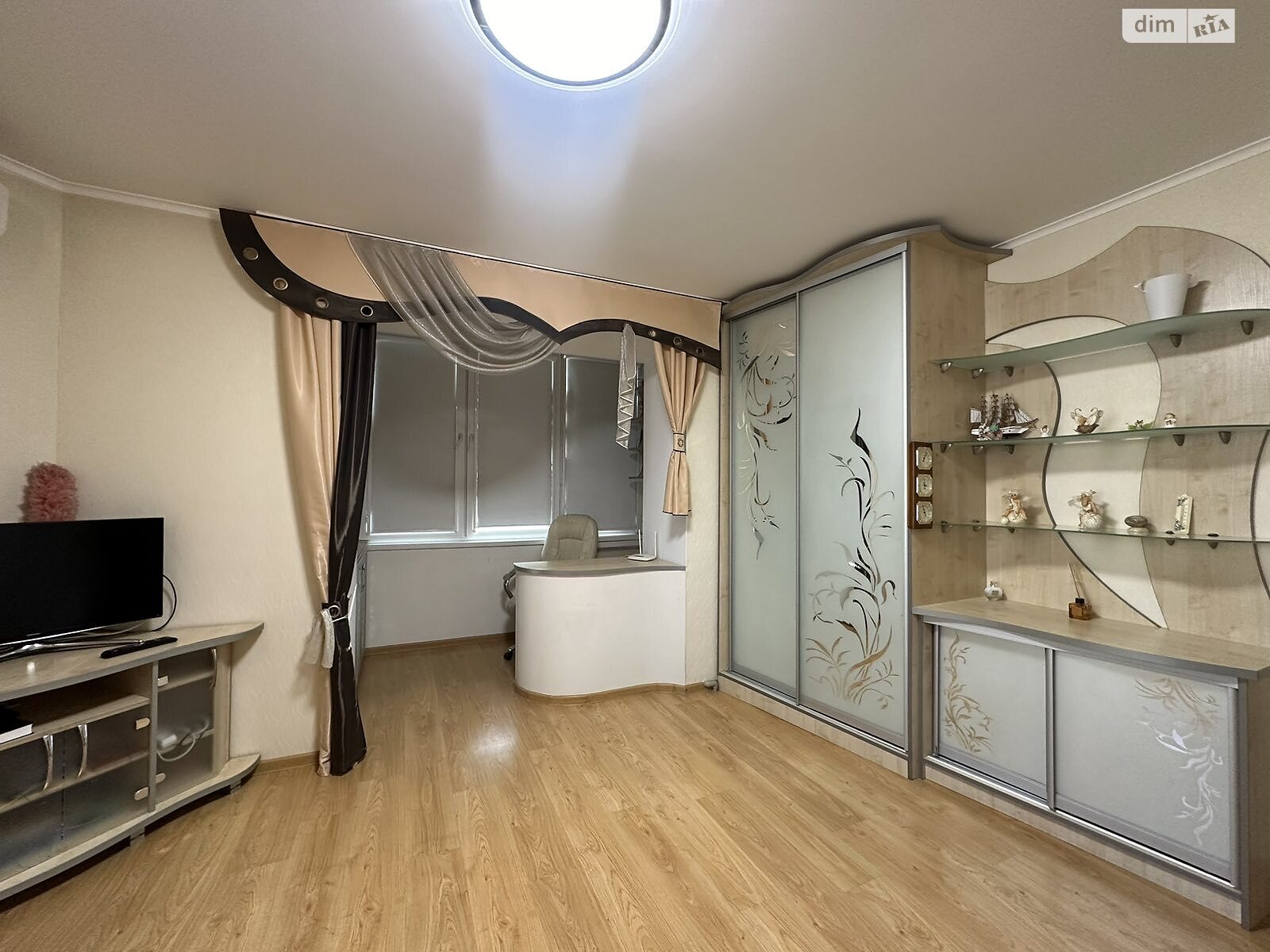 Продаж двокімнатної квартири в Хмельницькому, на вул. Зарічанська, район Виставка фото 1