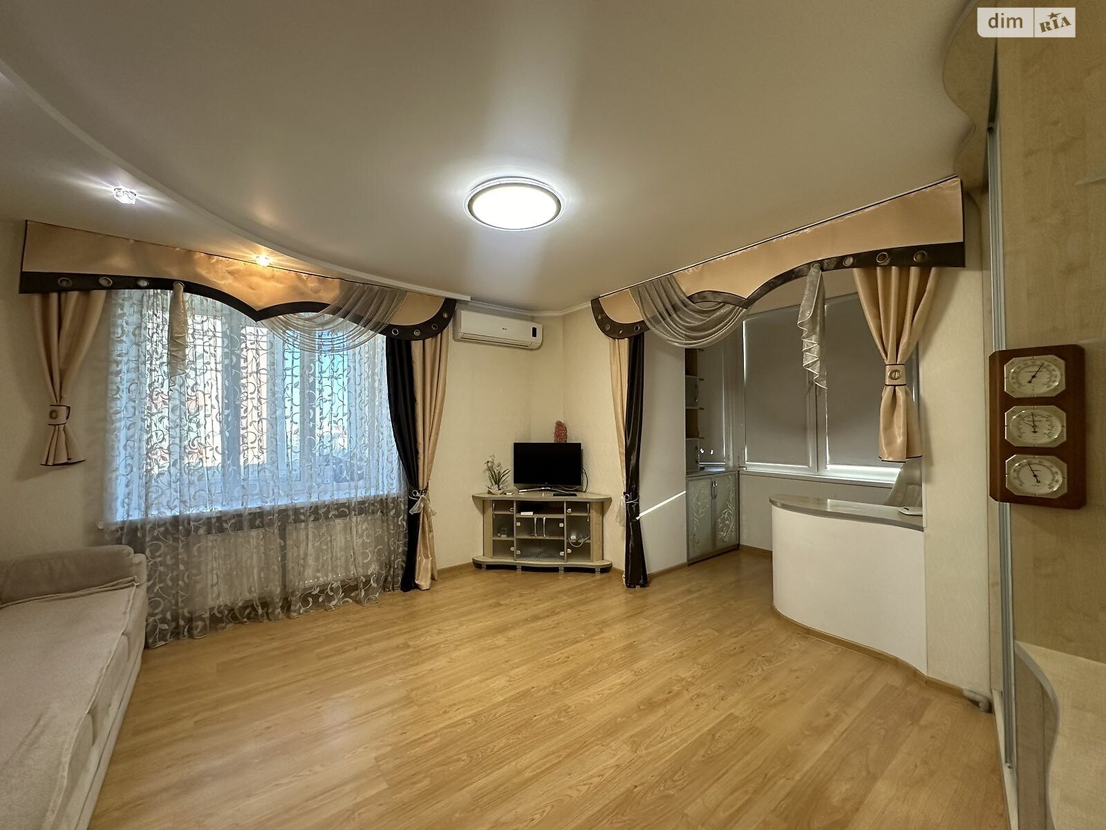 Продаж двокімнатної квартири в Хмельницькому, на вул. Зарічанська, район Виставка фото 1