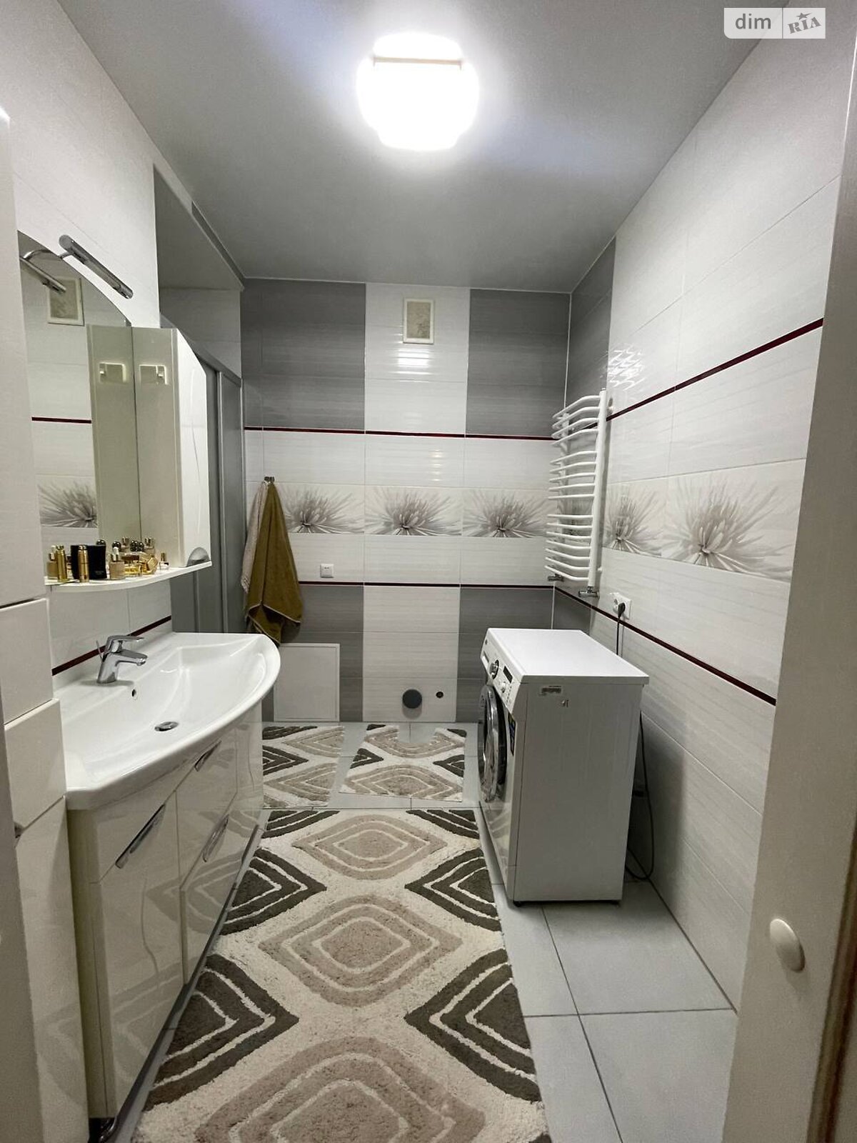 Продаж двокімнатної квартири в Хмельницькому, на вул. Зарічанська 11, район Виставка фото 1