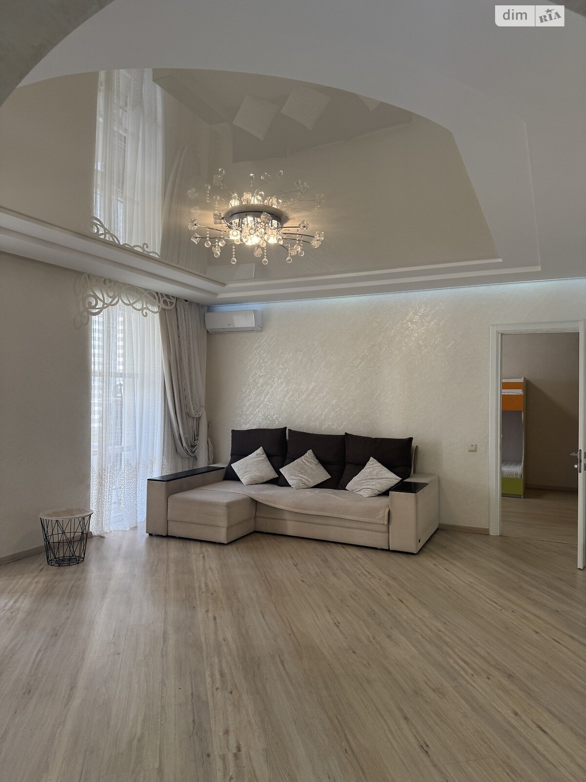 Продаж двокімнатної квартири в Хмельницькому, на вул. Зарічанська 11, район Виставка фото 1