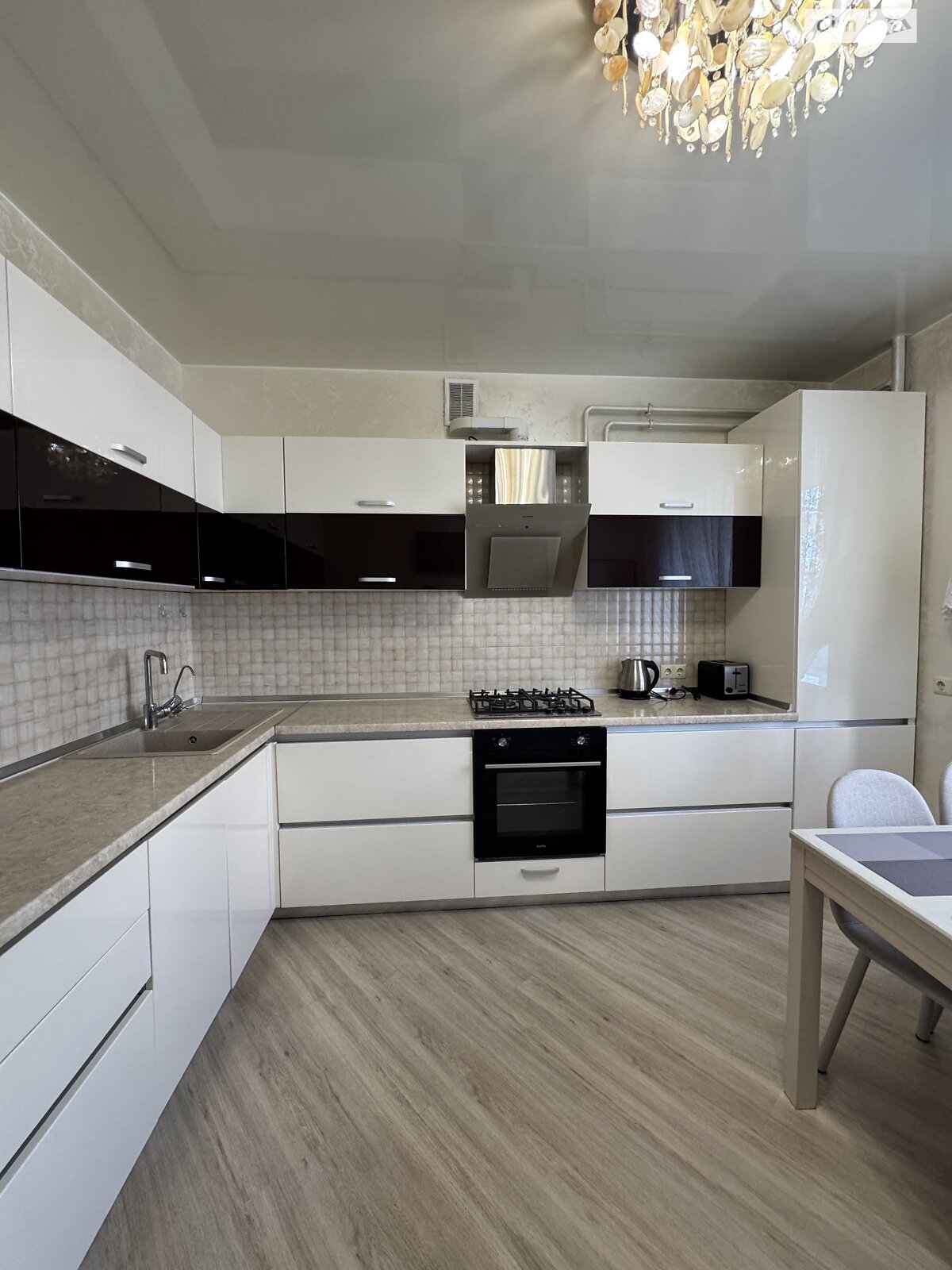 Продаж двокімнатної квартири в Хмельницькому, на вул. Зарічанська 11А, район Виставка фото 1