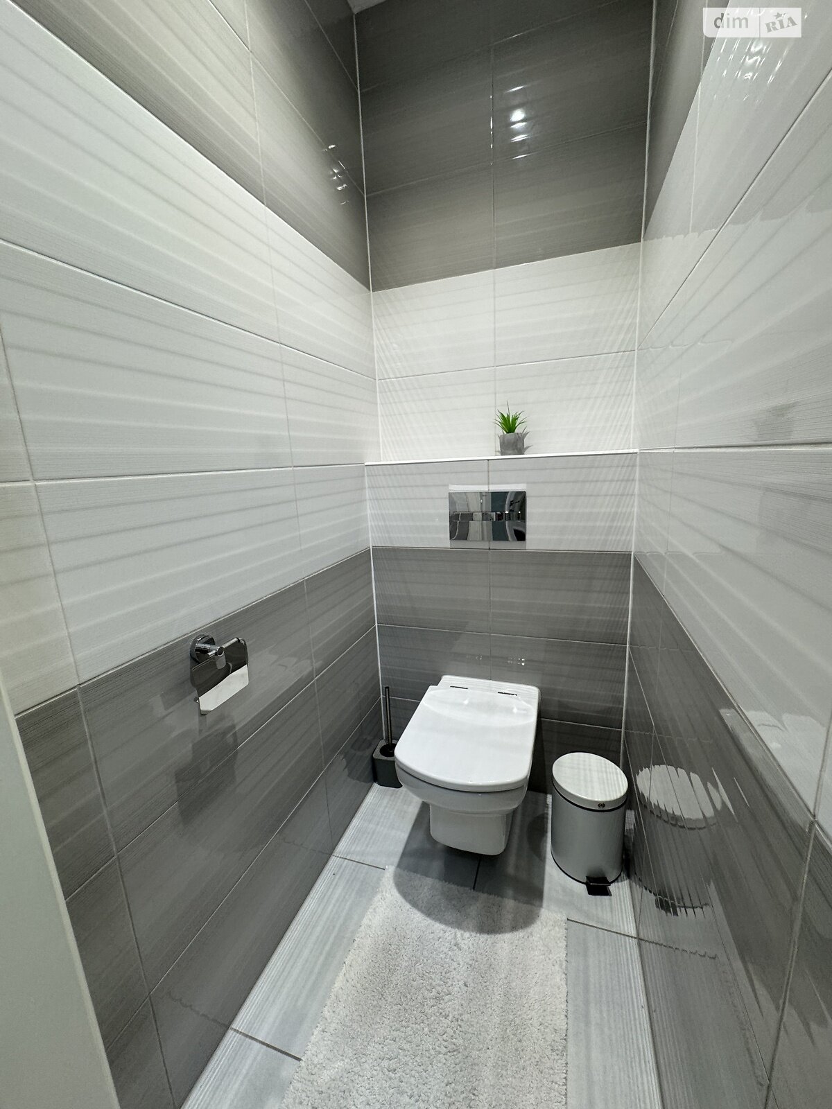 Продаж двокімнатної квартири в Хмельницькому, на вул. Зарічанська 11А, район Виставка фото 1