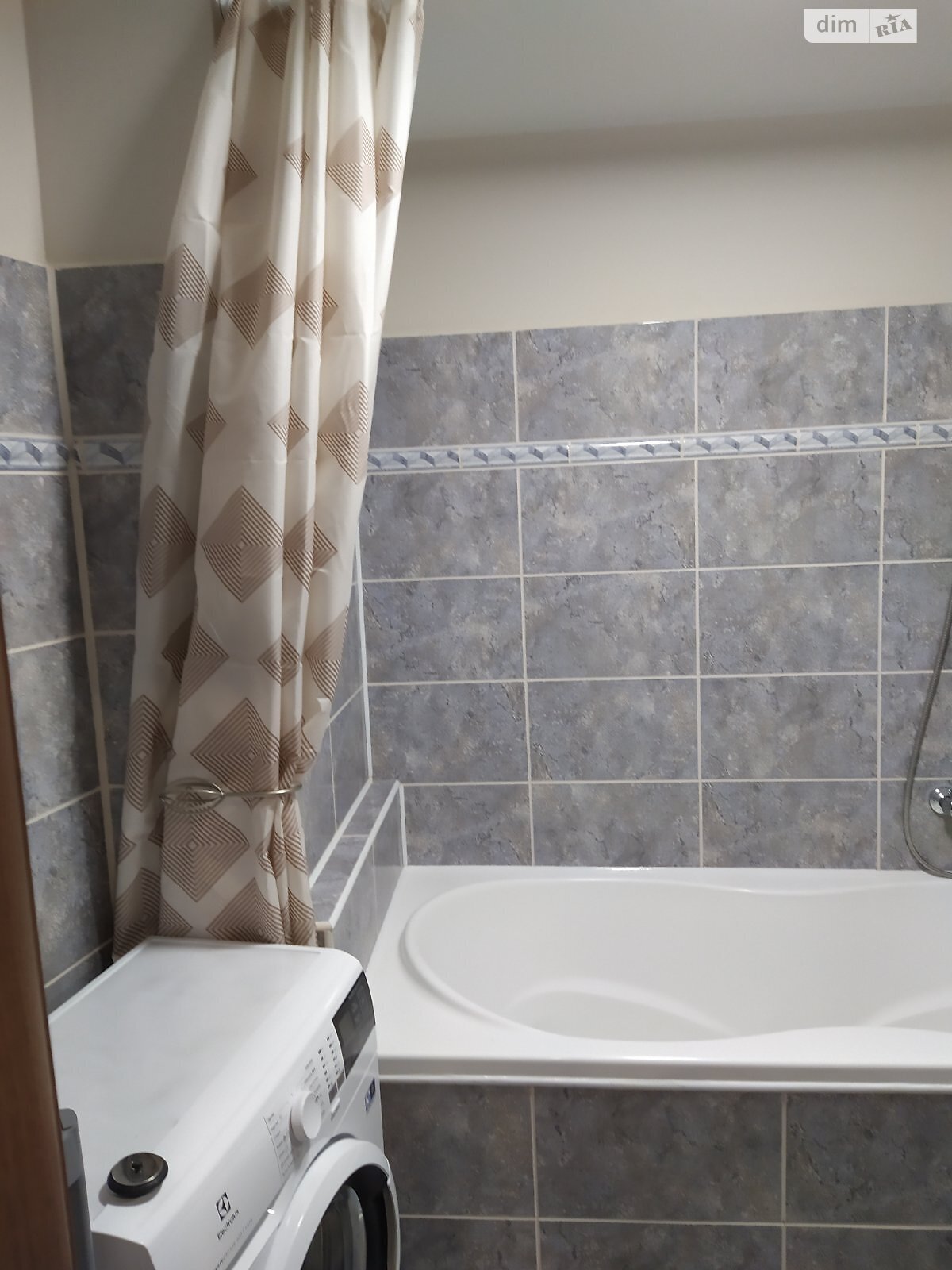 Продаж трикімнатної квартири в Хмельницькому, на вул. Кам'янецька, район Південно-Західний фото 1 Продаж трикімнатної квартири в Хмельницькому, на вул. Кам'янецька, район Південно-Західний фото 1