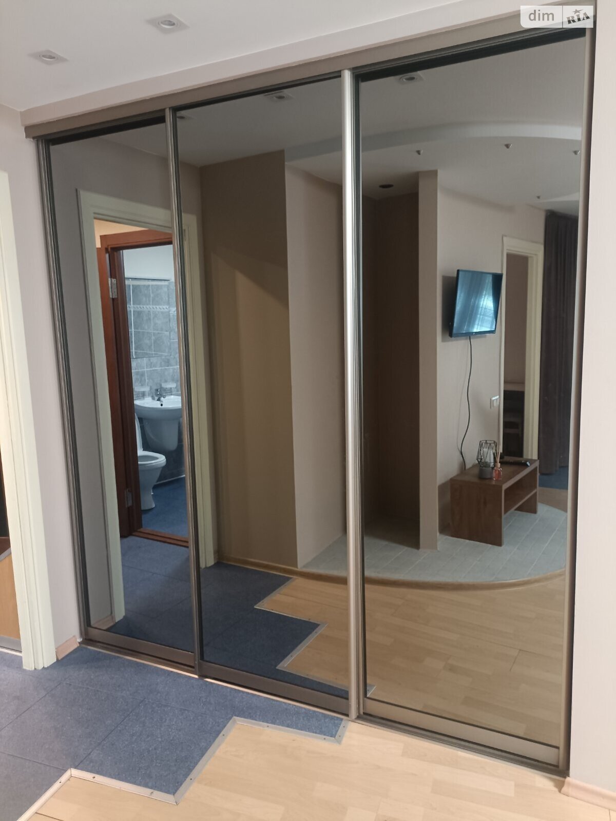 Продаж трикімнатної квартири в Хмельницькому, на вул. Кам'янецька, район Південно-Західний фото 1 Продаж трикімнатної квартири в Хмельницькому, на вул. Кам'янецька, район Південно-Західний фото 1