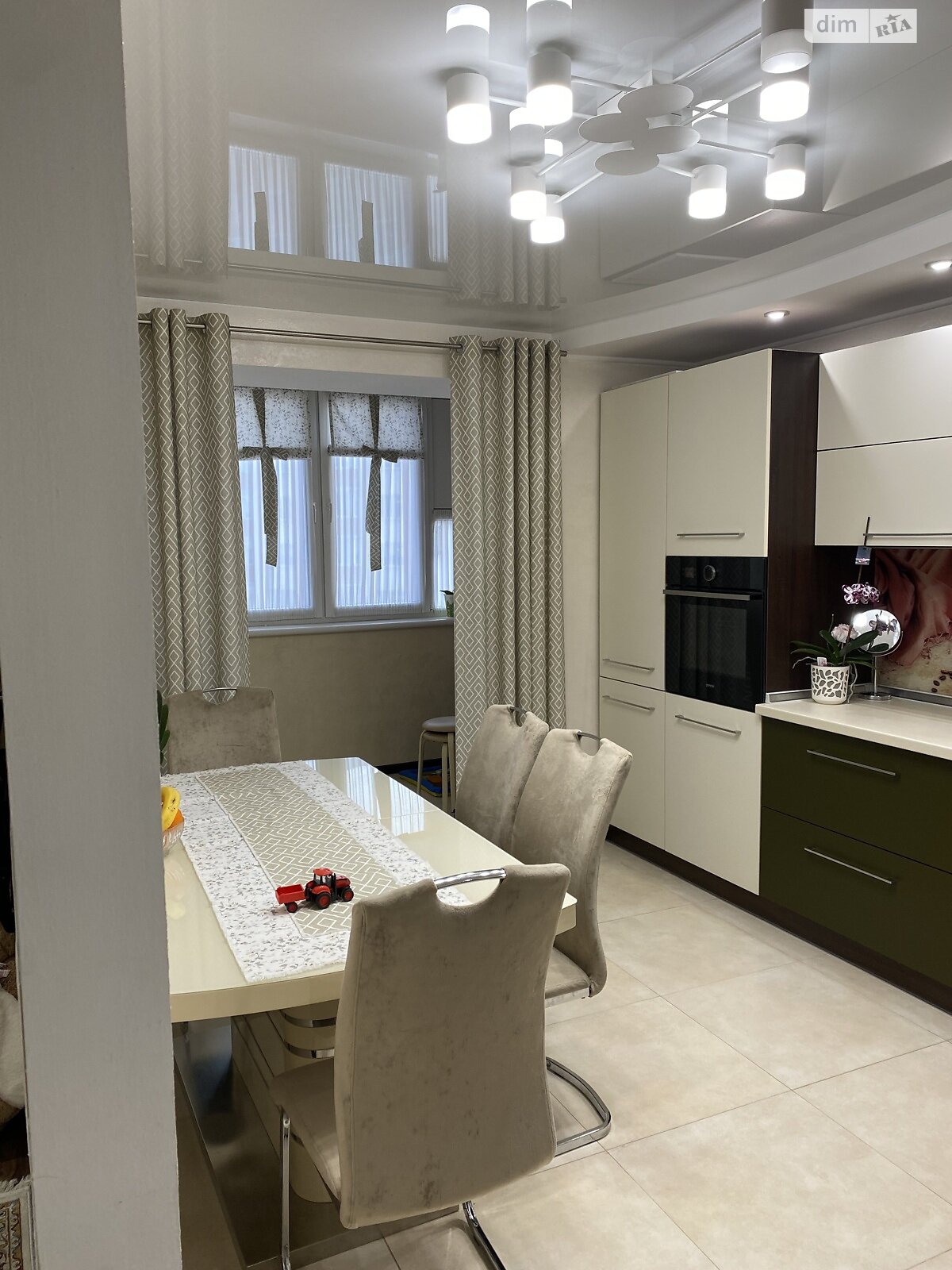 Продажа трехкомнатной квартиры в Хмельницком, на шоссе Львовское 33/2, район Юго-Западный фото 1 Продажа трехкомнатной квартиры в Хмельницком, на шоссе Львовское 33/2, район Юго-Западный фото 1