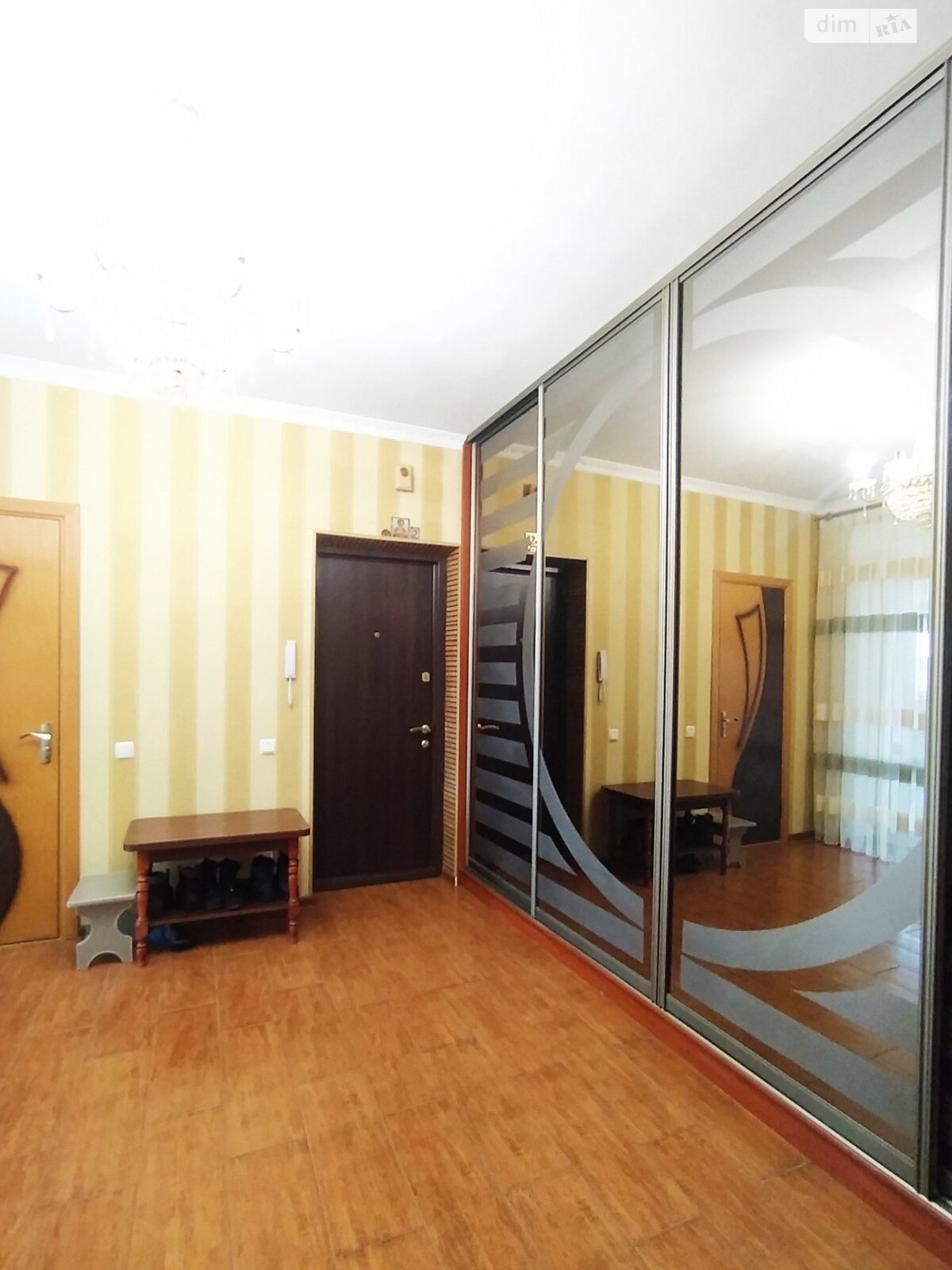 Продаж трикімнатної квартири в Хмельницькому, на шосе Львівське 33, район Південно-Західний фото 1 Продаж трикімнатної квартири в Хмельницькому, на шосе Львівське 33, район Південно-Західний фото 1