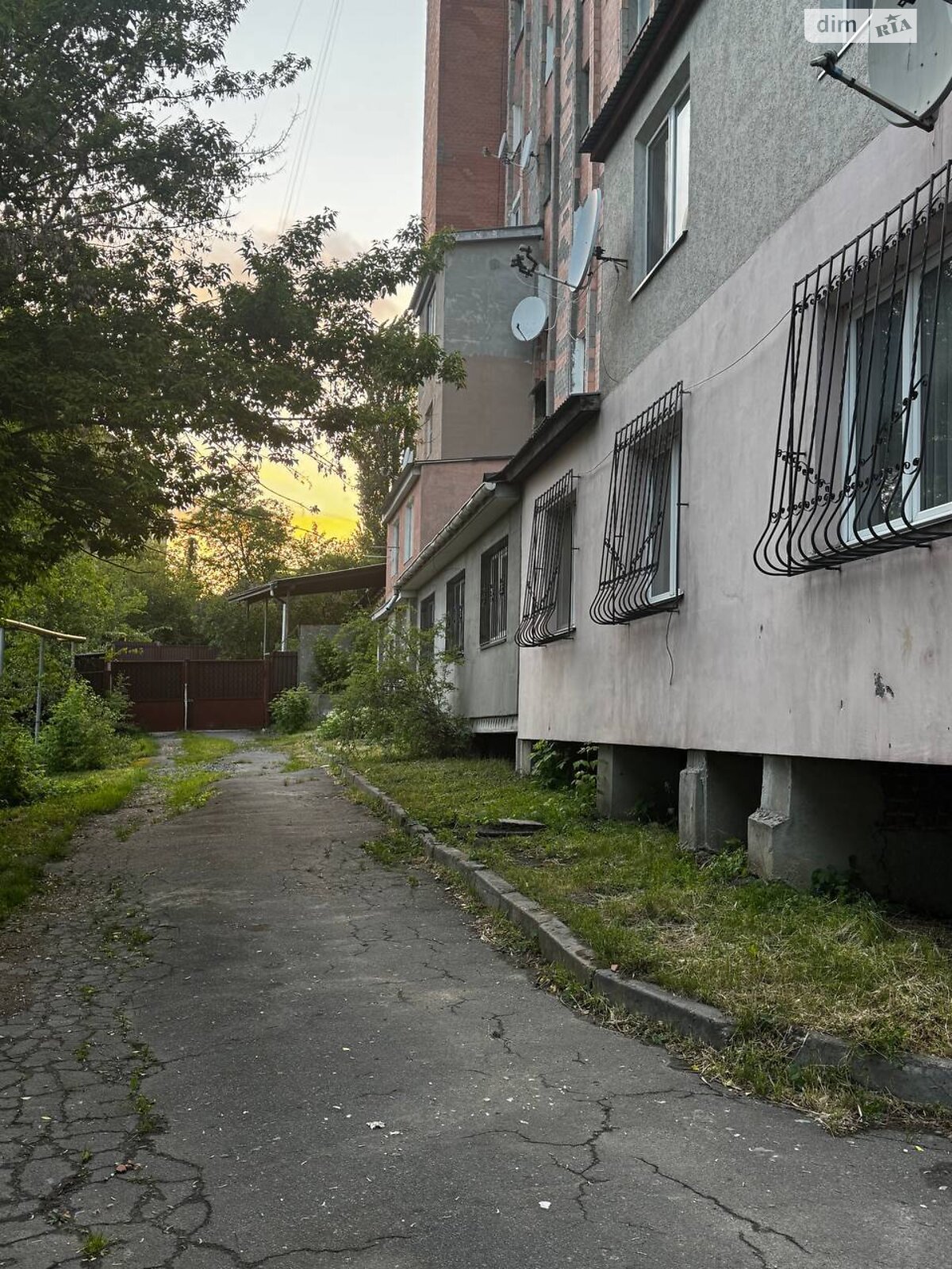 Продажа трехкомнатной квартиры в Хмельницком, на ул. Молодежная, район Юго-Западный фото 1 Продажа трехкомнатной квартиры в Хмельницком, на ул. Молодежная, район Юго-Западный фото 1