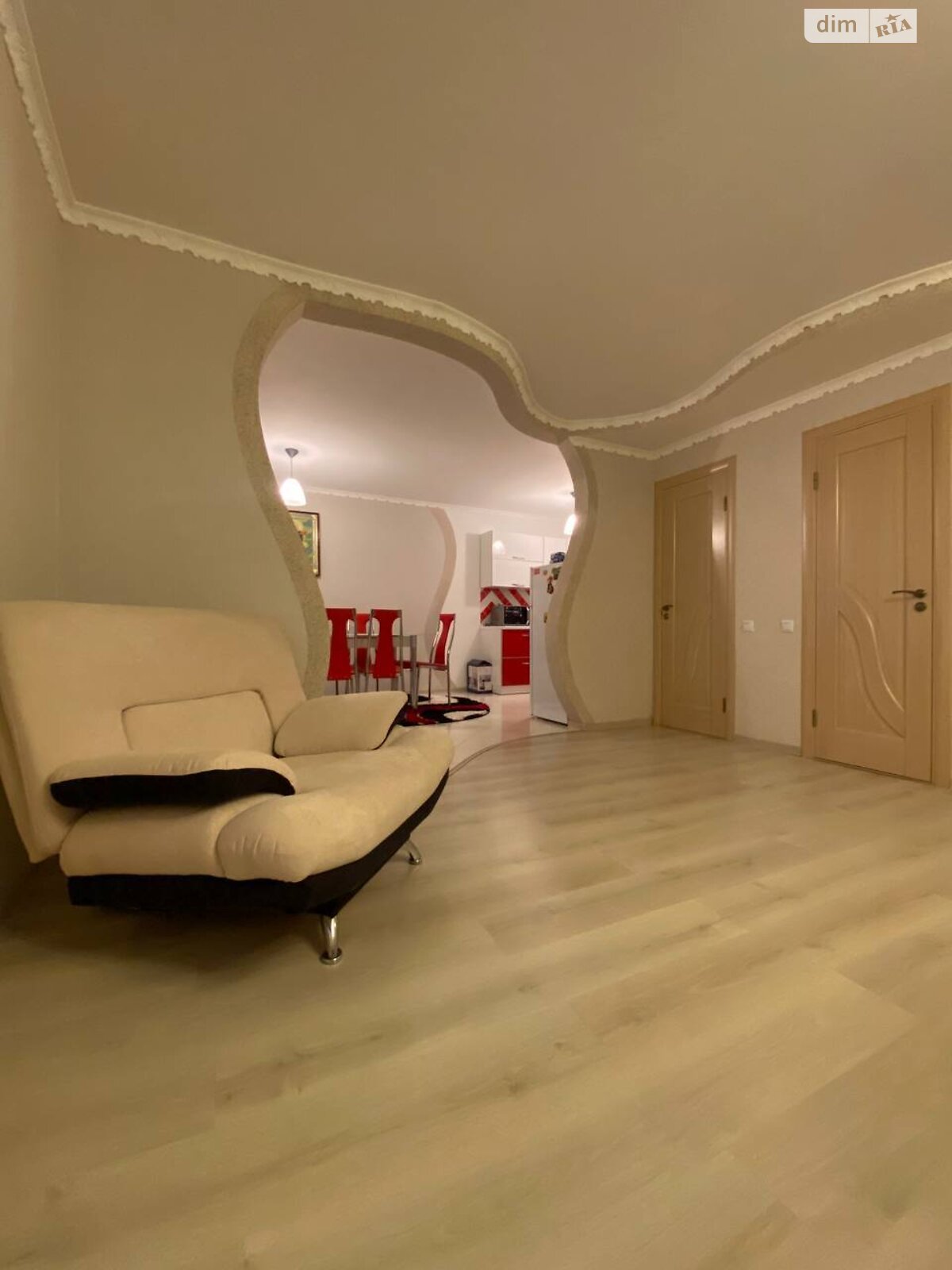 Продаж трикімнатної квартири в Хмельницькому, на вул. Молодіжна 15/1, район Південно-Західний фото 1