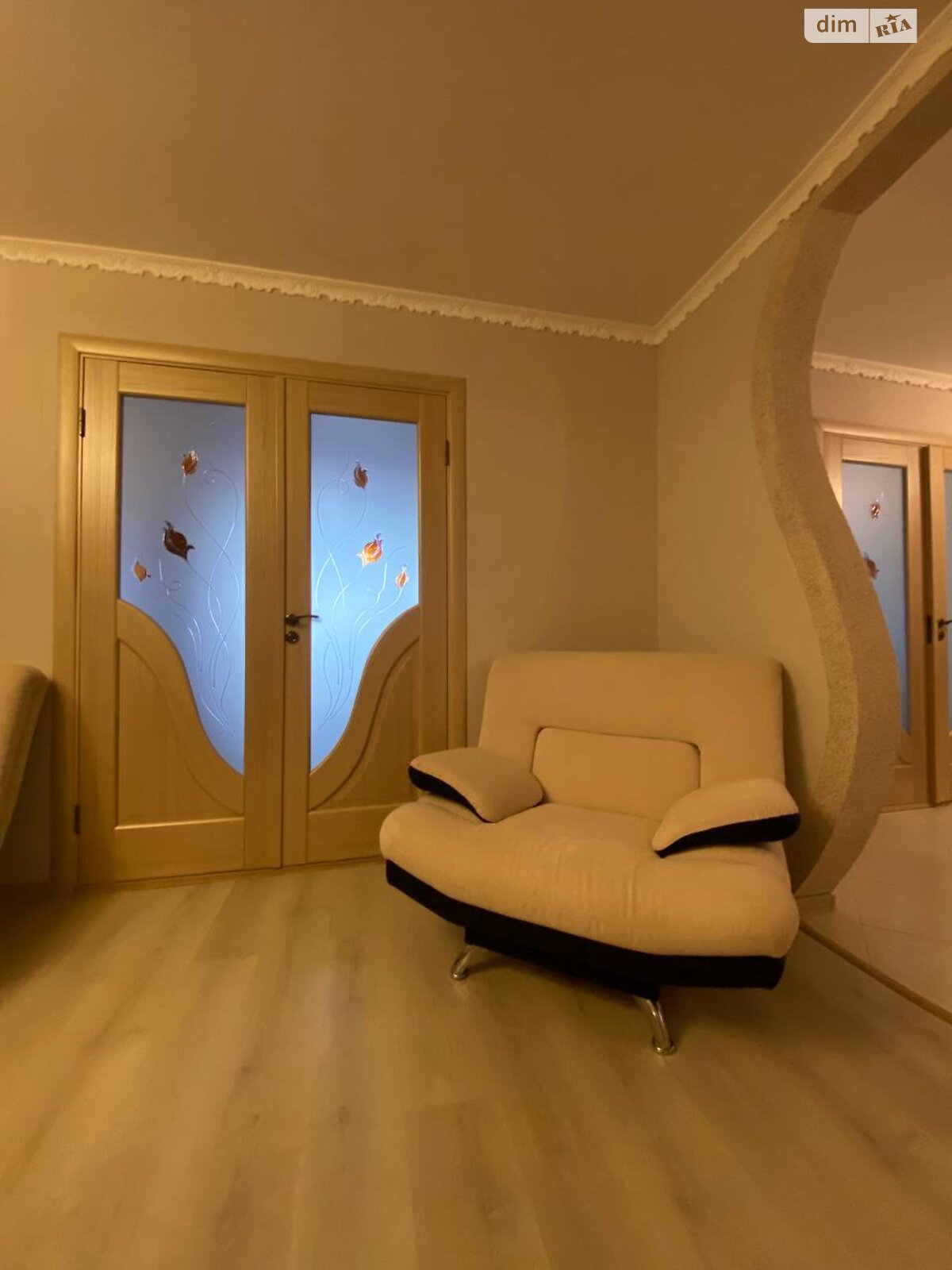 Продаж трикімнатної квартири в Хмельницькому, на вул. Молодіжна 15/1, район Південно-Західний фото 1