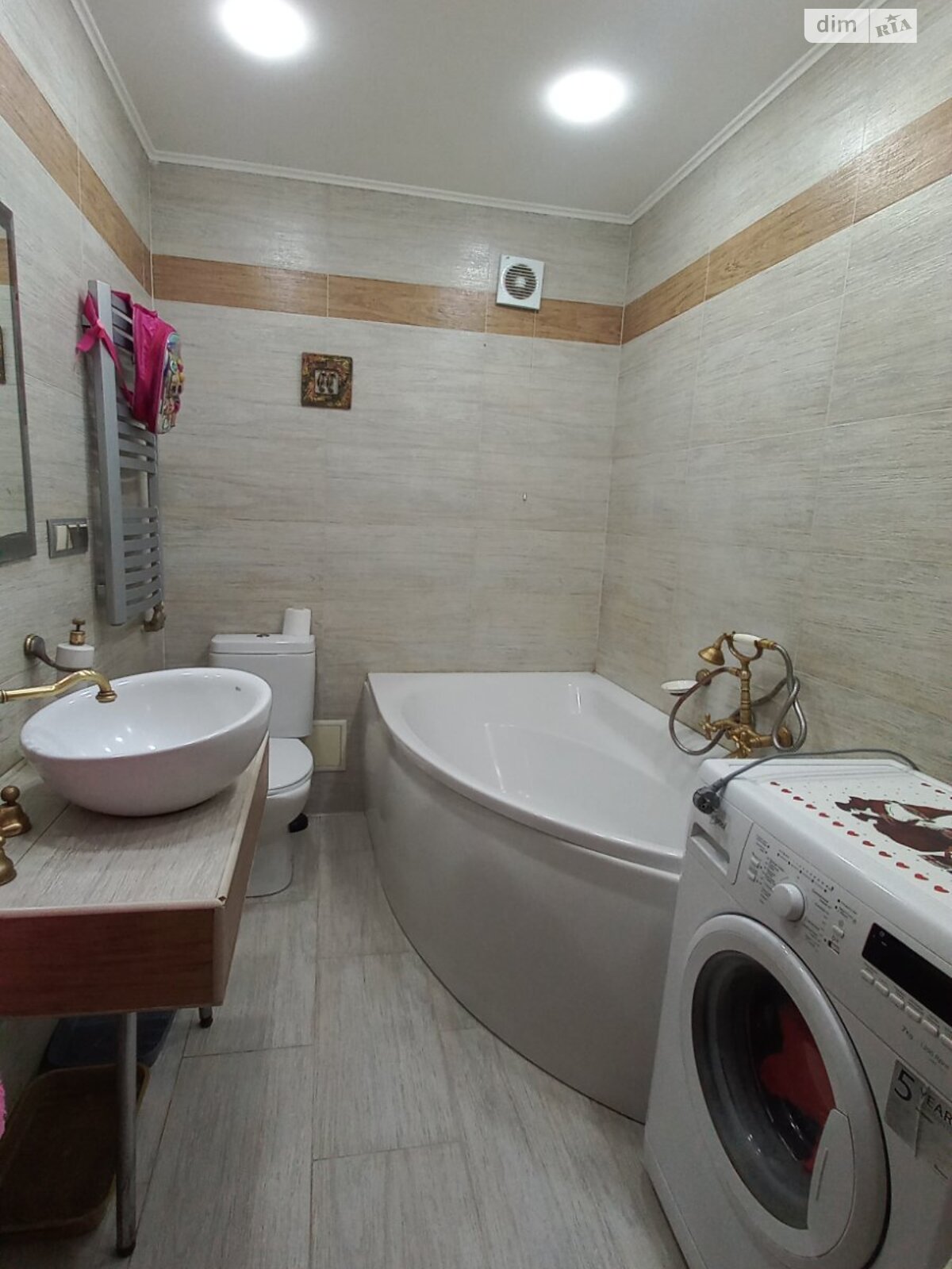 Продаж трикімнатної квартири в Хмельницькому, на вул. Молодіжна 7, район Південно-Західний фото 1