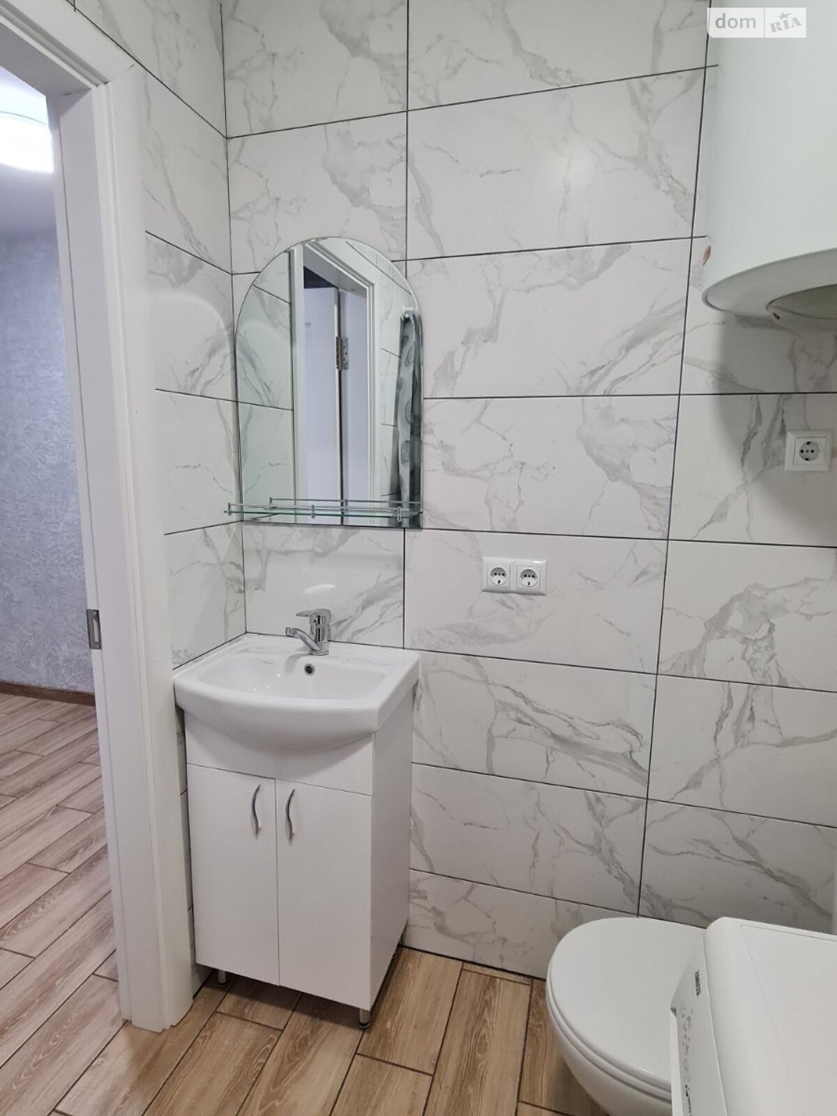 Продажа трехкомнатной квартиры в Хмельницком, на ул. Спортивная 41, район Загот Зерно фото 1 Продажа трехкомнатной квартиры в Хмельницком, на ул. Спортивная 41, район Загот Зерно фото 1