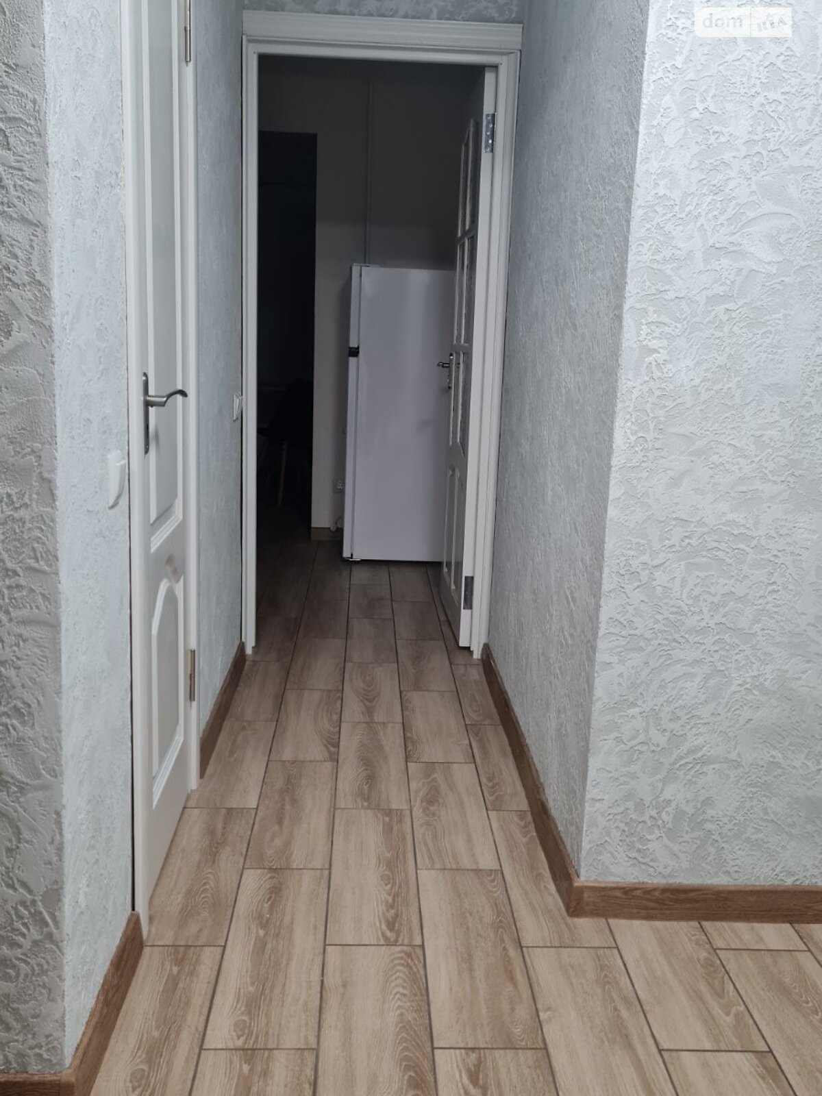 Продажа трехкомнатной квартиры в Хмельницком, на ул. Спортивная 41, район Загот Зерно фото 1 Продажа трехкомнатной квартиры в Хмельницком, на ул. Спортивная 41, район Загот Зерно фото 1