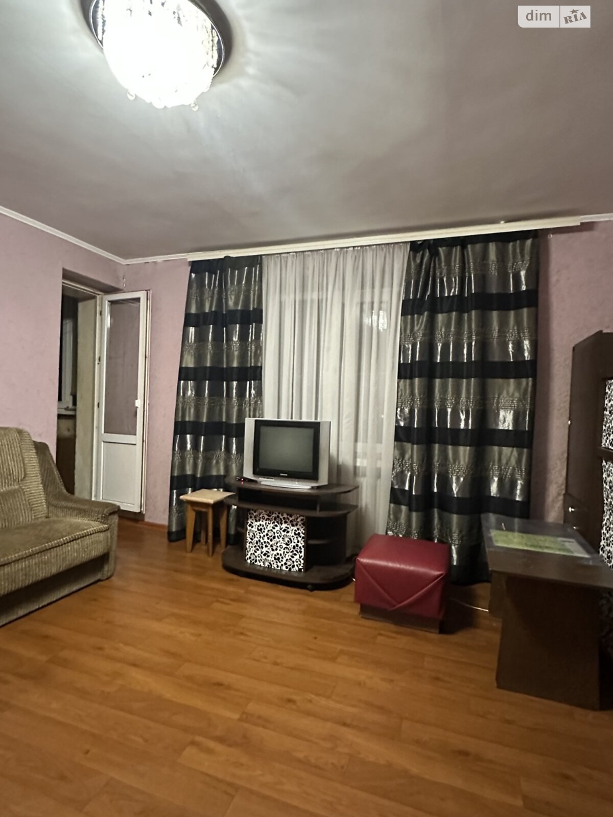 Продаж двокімнатної квартири в Хмельницькому, на вул. Спортивна, район Загот Зерно фото 1 Продаж двокімнатної квартири в Хмельницькому, на вул. Спортивна, район Загот Зерно фото 1