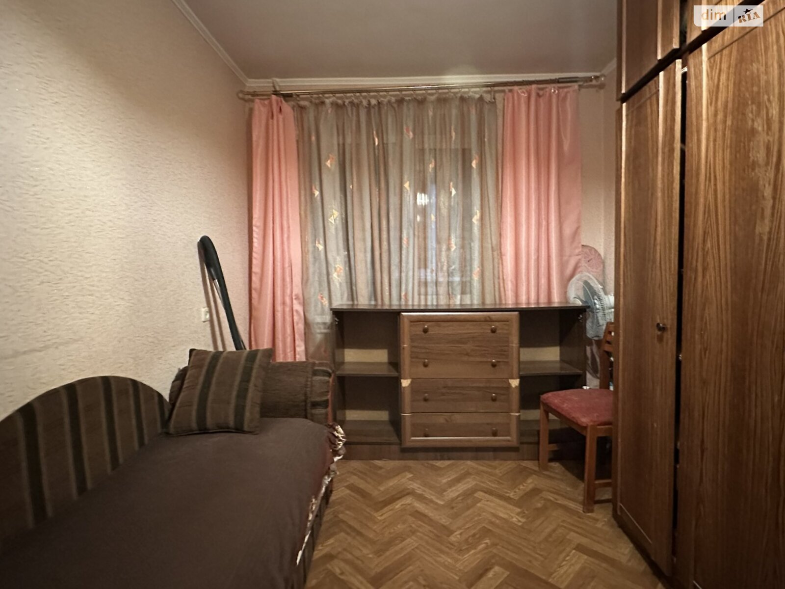 Продаж двокімнатної квартири в Хмельницькому, на вул. Спортивна, район Загот Зерно фото 1 Продаж двокімнатної квартири в Хмельницькому, на вул. Спортивна, район Загот Зерно фото 1