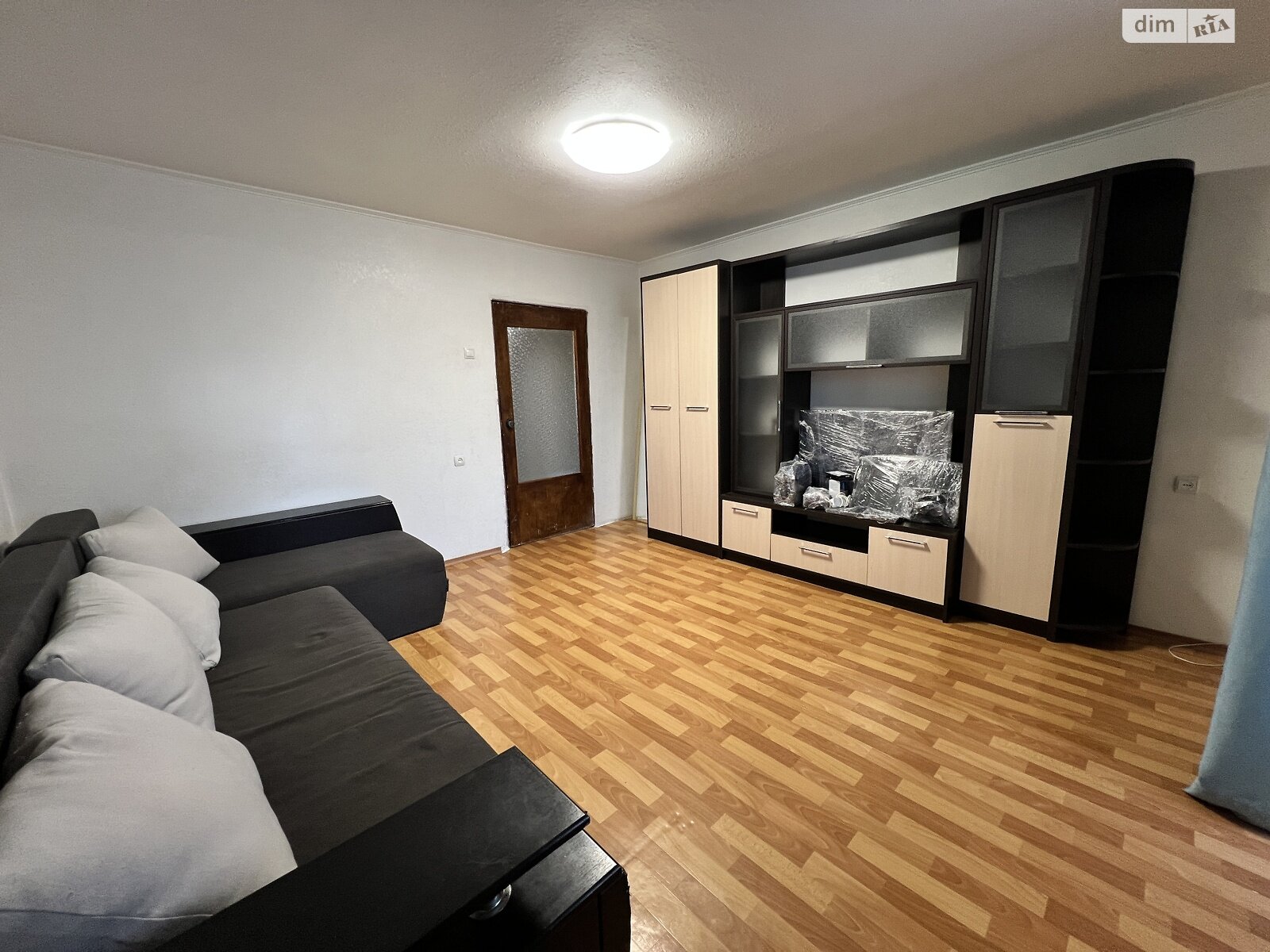 Продажа трехкомнатной квартиры в Хмельницком, на ул. Спортивная 40, кв. 3, район Загот Зерно фото 1