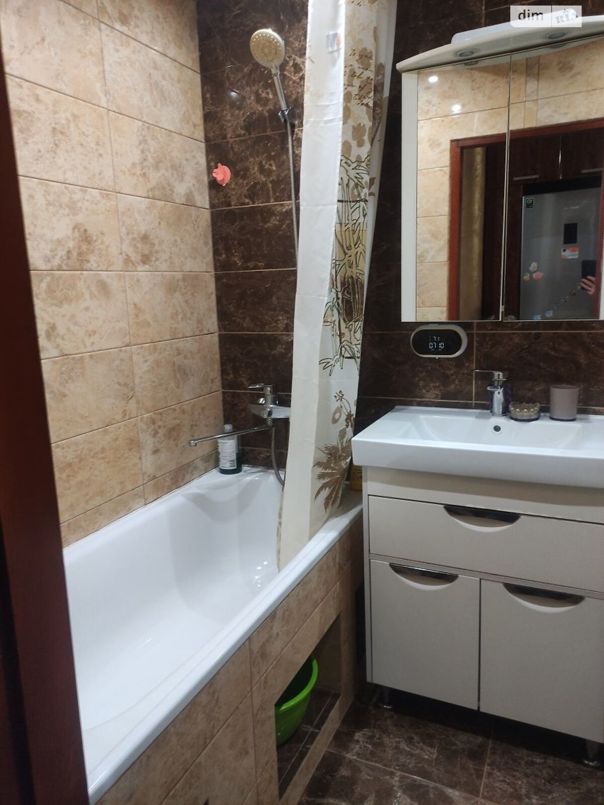 Продажа трехкомнатной квартиры в Хмельницком, на ул. Трудовая, район Загот Зерно фото 1