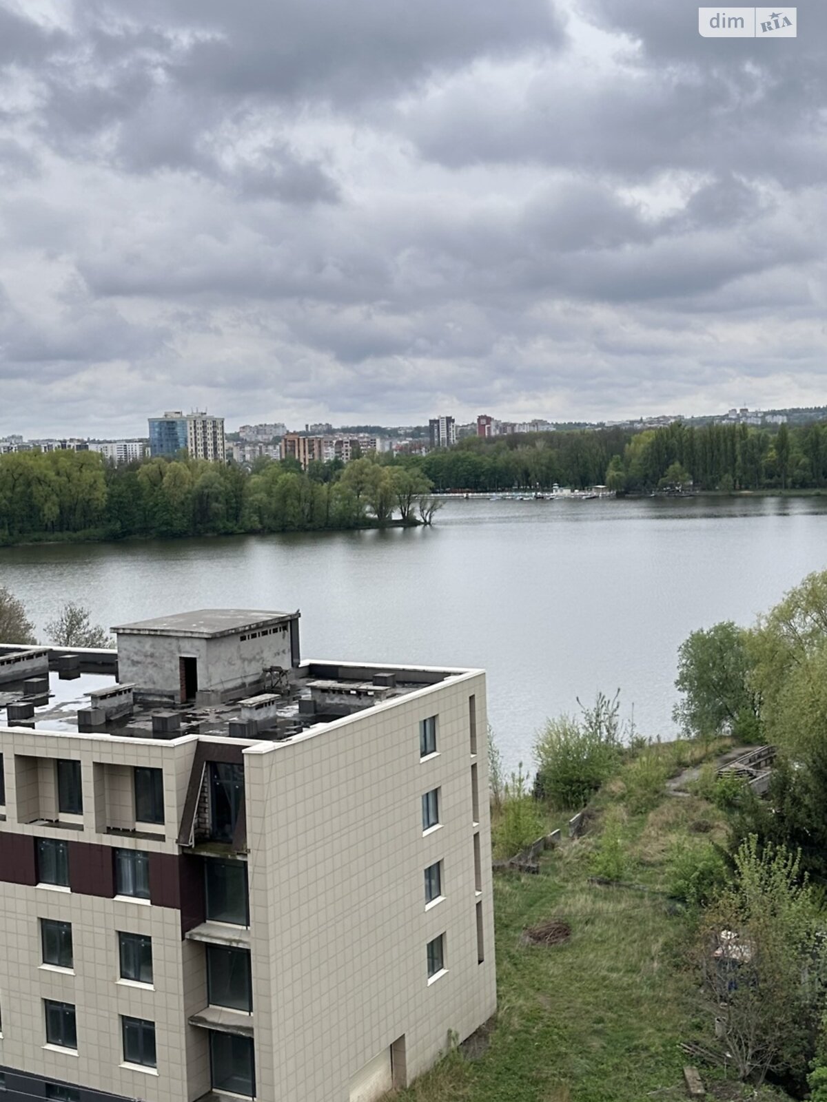 Продаж двокімнатної квартири в Хмельницькому, на вул. Нижня Берегова, район Заріччя фото 1 Продаж двокімнатної квартири в Хмельницькому, на вул. Нижня Берегова, район Заріччя фото 1