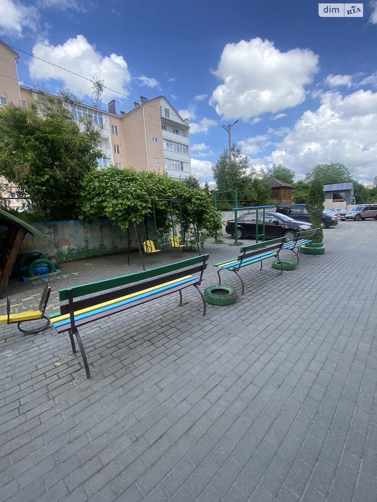 Продаж трикімнатної квартири в Хмельницькому, на вул. Нижня Берегова, район Заріччя фото 1 Продаж трикімнатної квартири в Хмельницькому, на вул. Нижня Берегова, район Заріччя фото 1