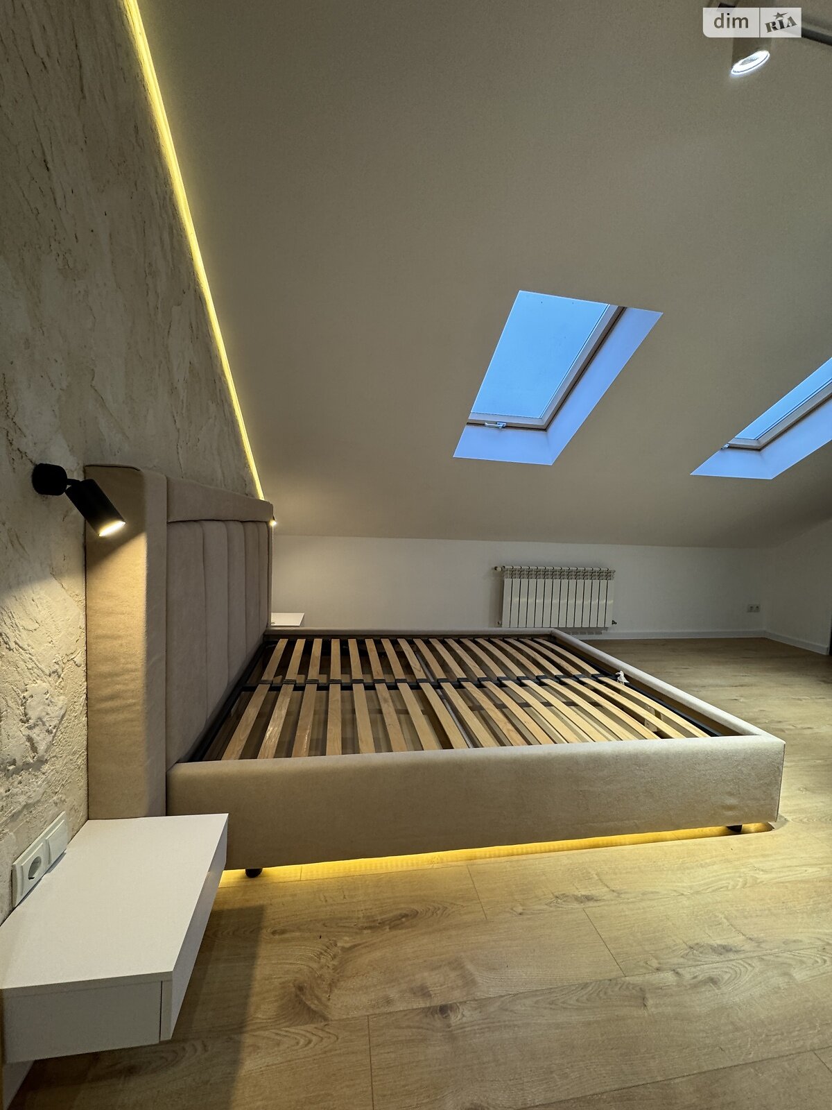 Продаж трикімнатної квартири в Хмельницькому, на вул. Нижня Берегова, район Заріччя фото 1 Продаж трикімнатної квартири в Хмельницькому, на вул. Нижня Берегова, район Заріччя фото 1