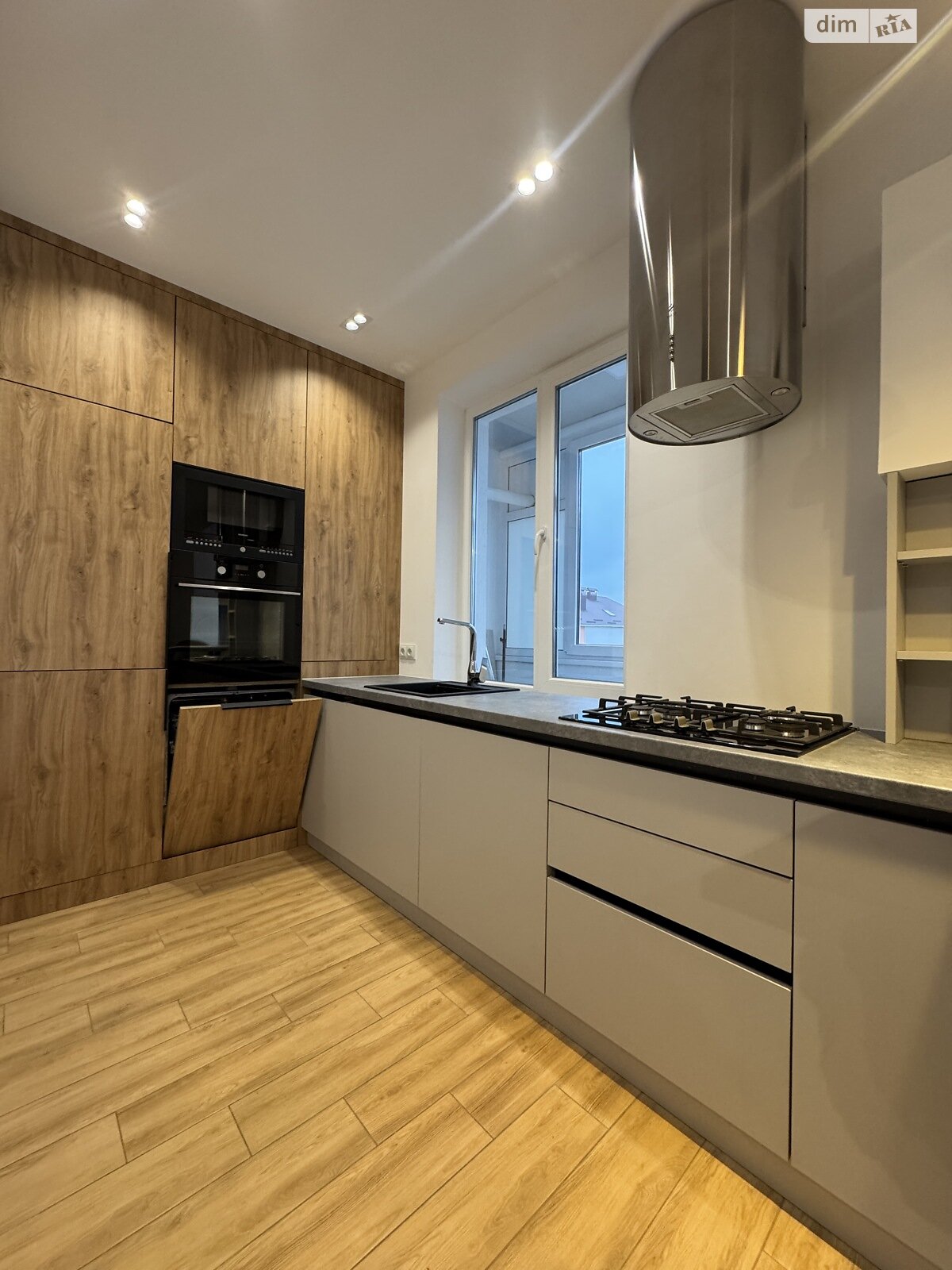 Продаж трикімнатної квартири в Хмельницькому, на вул. Нижня Берегова, район Заріччя фото 1 Продаж трикімнатної квартири в Хмельницькому, на вул. Нижня Берегова, район Заріччя фото 1