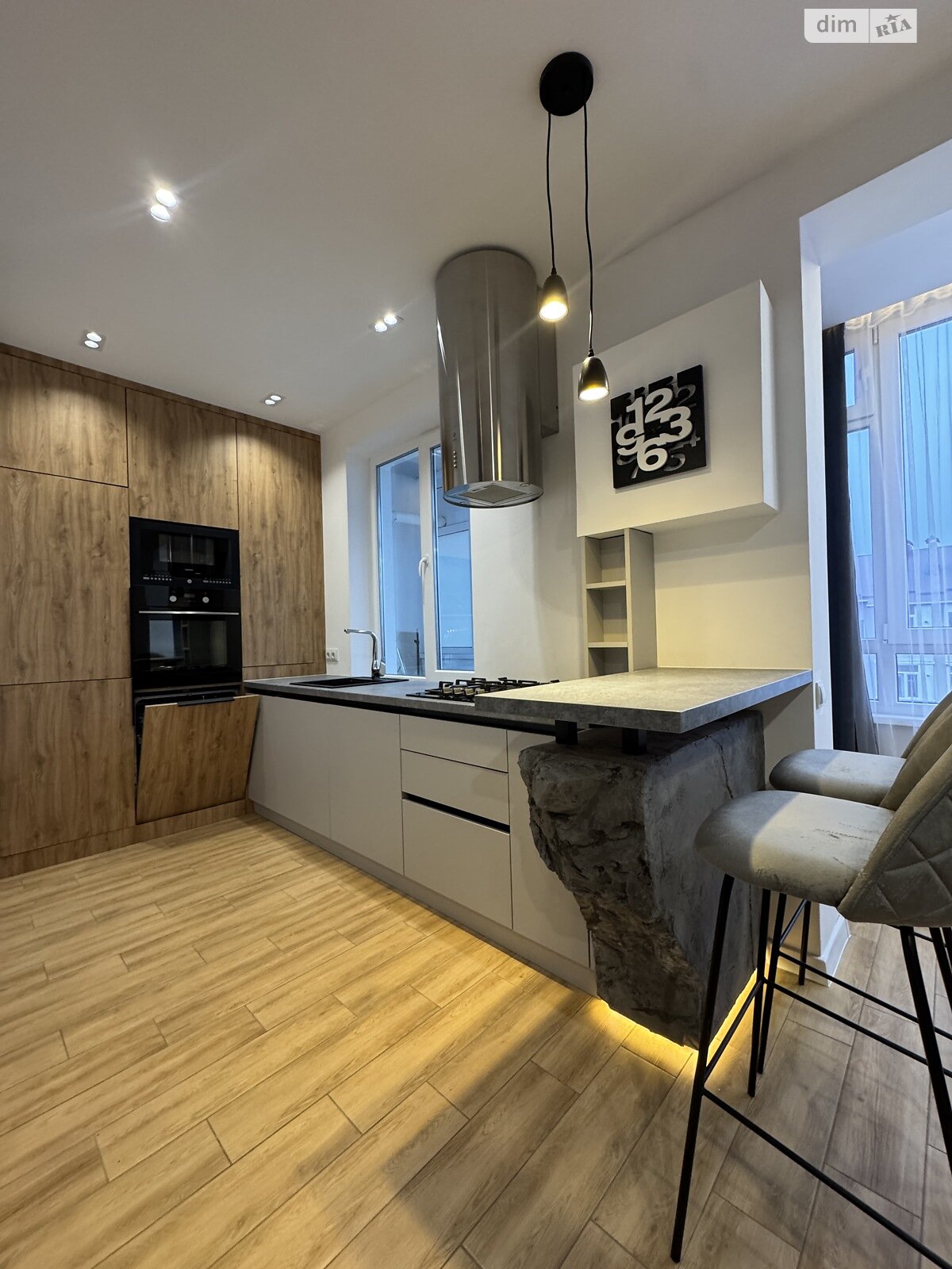 Продаж трикімнатної квартири в Хмельницькому, на вул. Нижня Берегова, район Заріччя фото 1 Продаж трикімнатної квартири в Хмельницькому, на вул. Нижня Берегова, район Заріччя фото 1